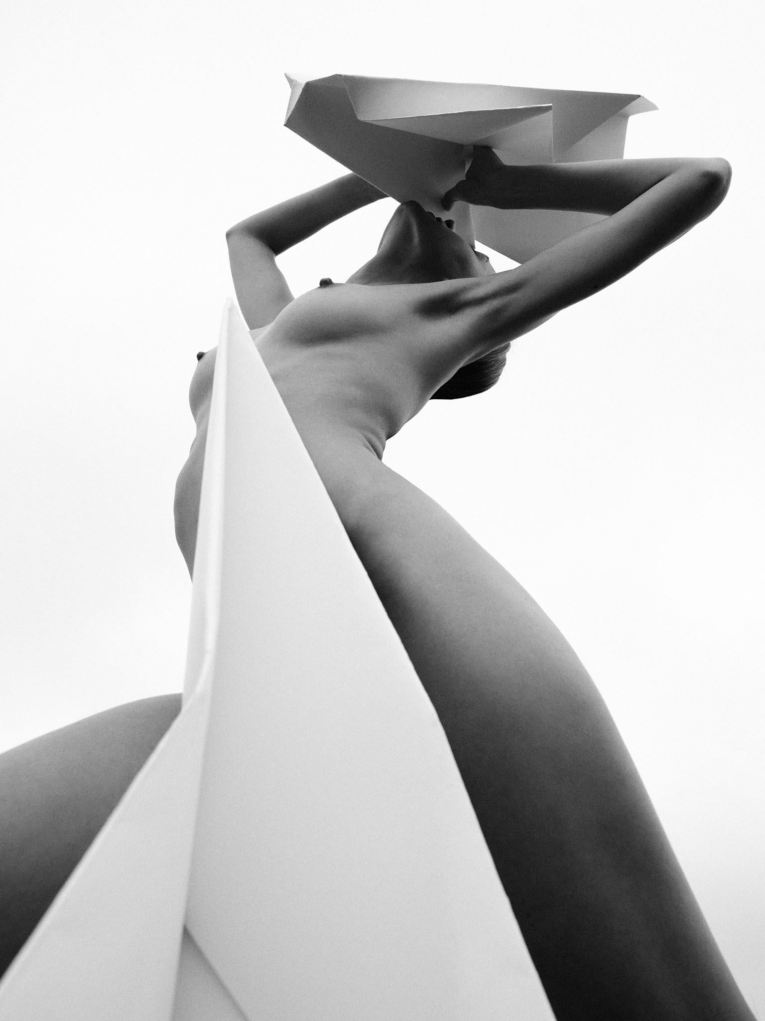 "I Want to Fly Away" Photographie de nu 39 x 29.5 in Ed of 4 by Lukas Dvorak