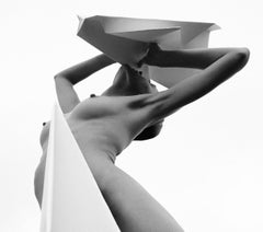 "Voglio volare via" Fotografia di nudo 47 x 35 in Ed of 3 di Lukas Dvorak