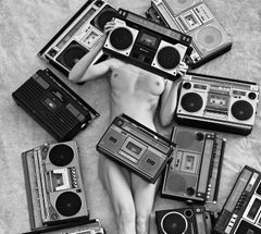 "Rewind Me Gently" Photographie en noir et blanc 32 x 24 in Ed. of 5 by Lukas Dvorak