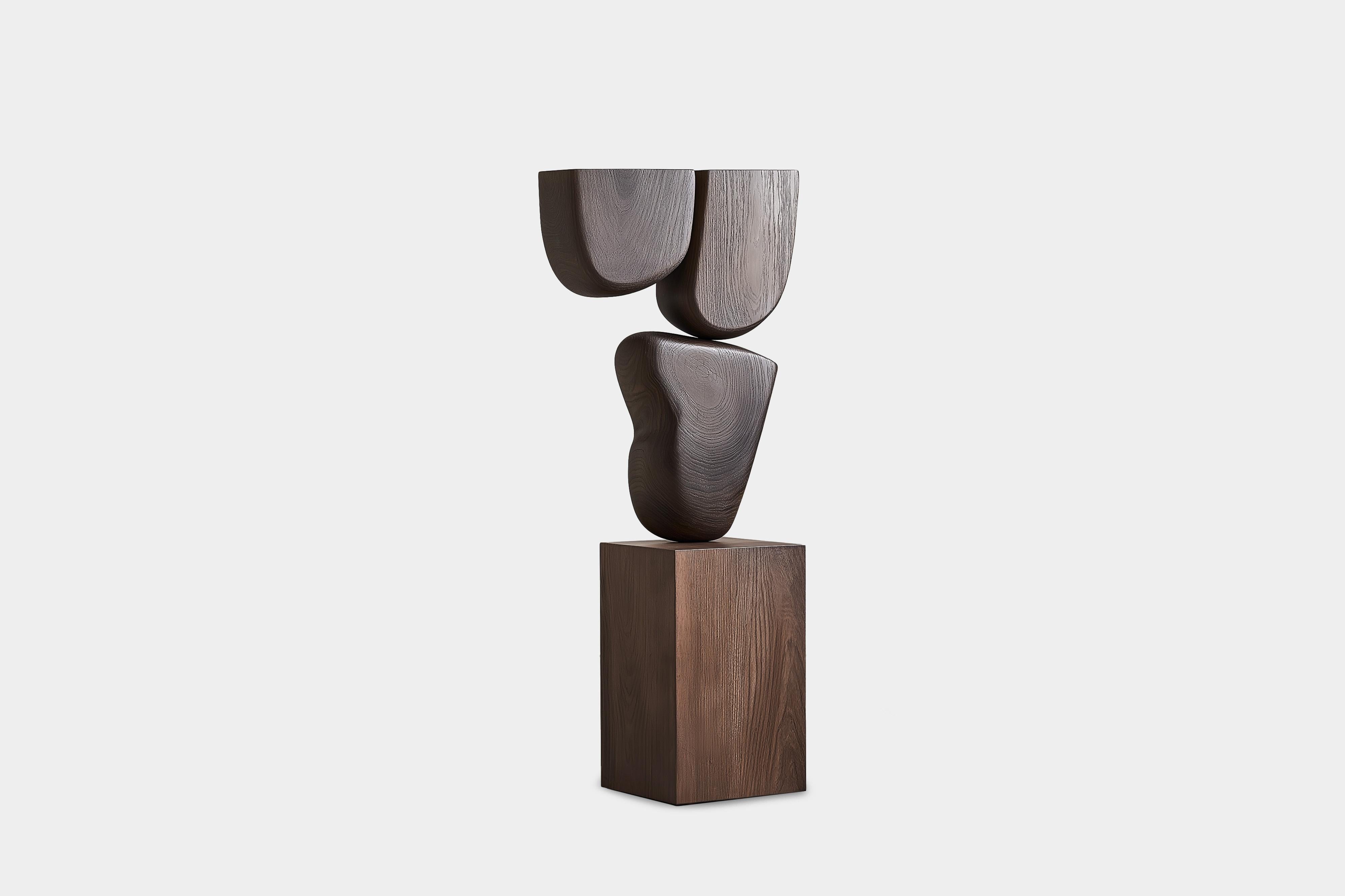 Scultura di design per interni Lull No23 - Realizzata a mano da NONO per Luxury Decor

---
L'equilibrio e la tensione sono al centro di queste sculture. L'interazione tra le forme lisce e arrotondate e le basi solide e angolari crea un delicato
