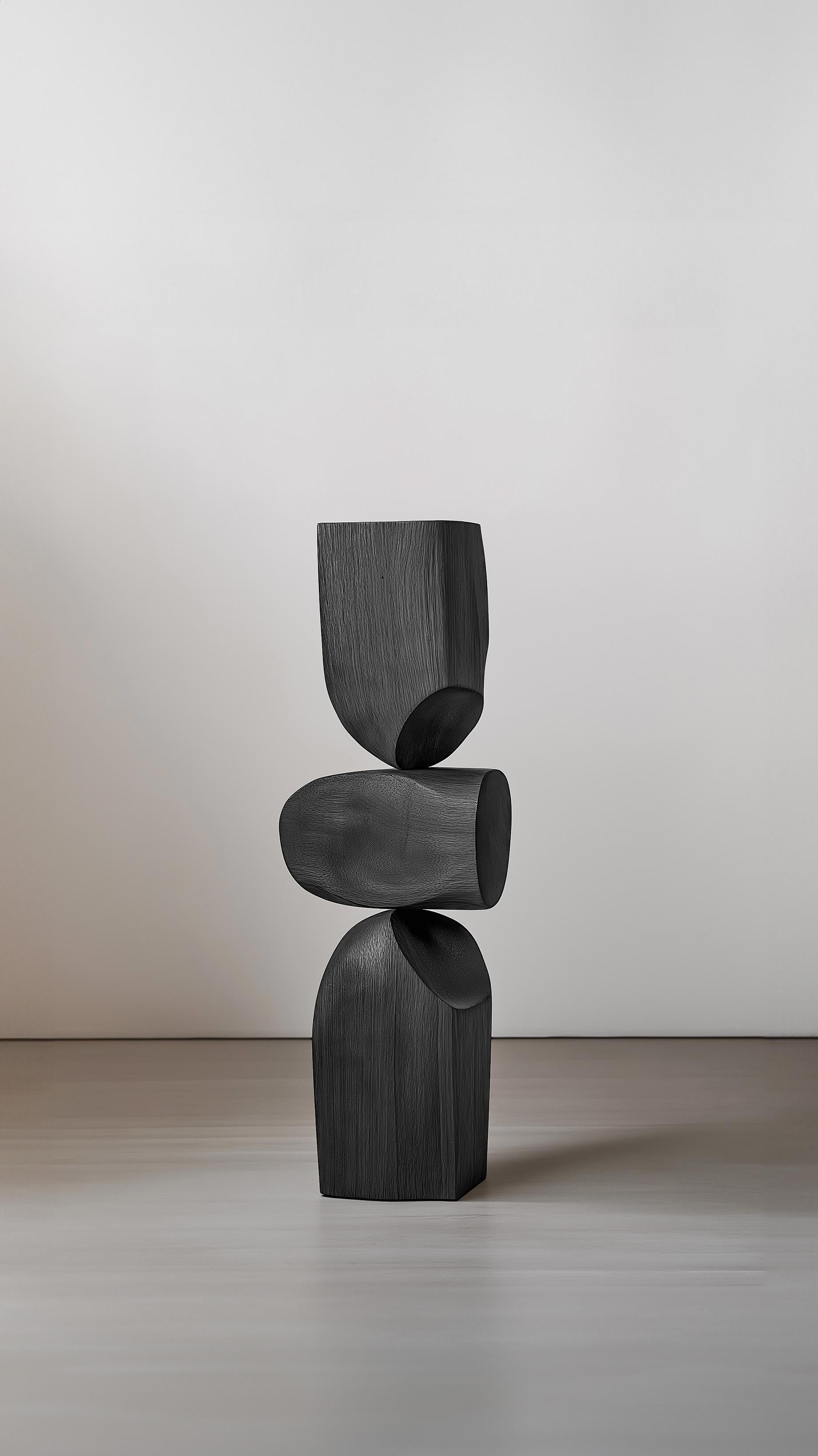 Lull No3 Minimalist Wooden Totem – Artistic Installation by Joel Escalona In New Condition For Sale In Ciudad de México, CDMX
