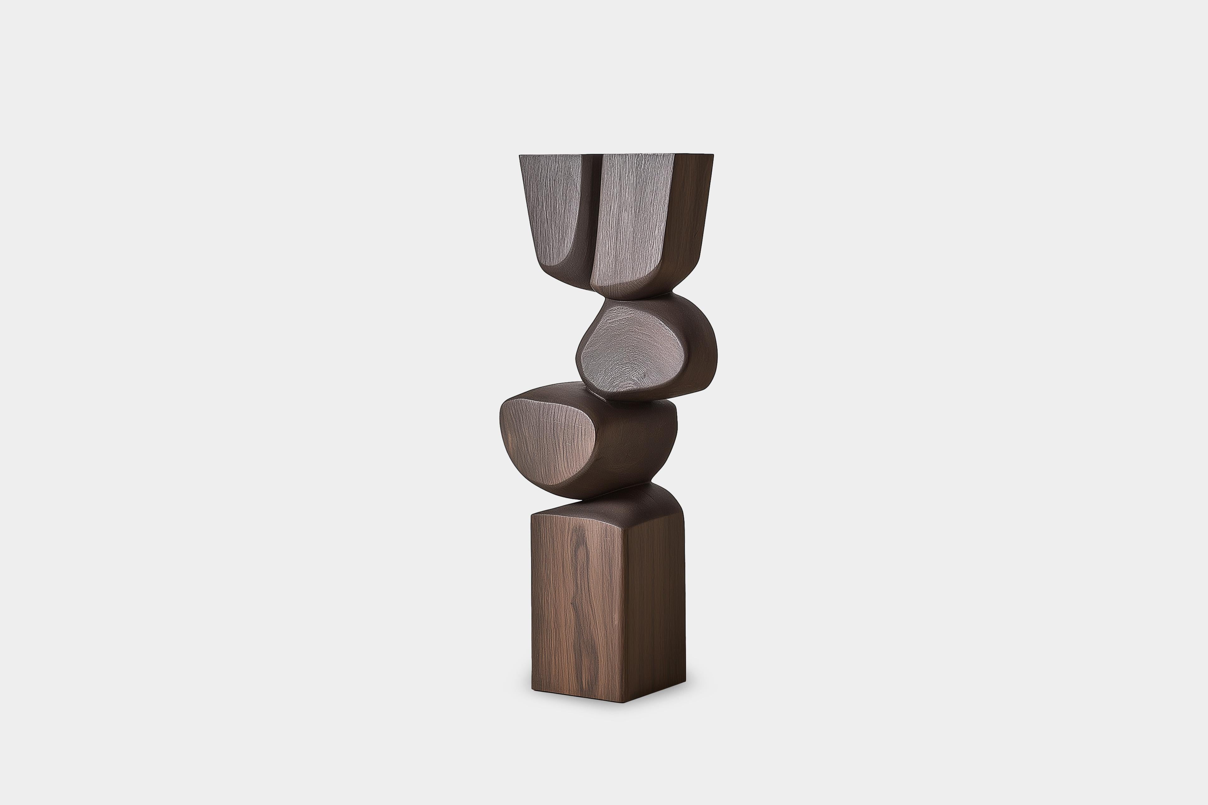 Lull No44 Scultura Totem alta in legno di Joel Escalona per un arredamento minimalista

---
L'equilibrio e la tensione sono al centro di queste sculture. L'interazione tra le forme lisce e arrotondate e le basi solide e angolari crea un delicato