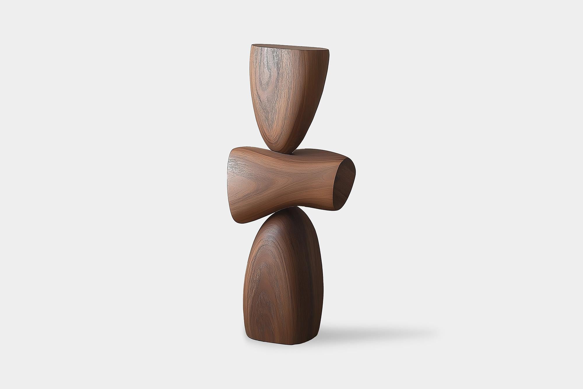 Objeto decorativo Lull No59 - Escultura moderna de madera de NONO para Interiorismo

---
El equilibrio y la tensión son el núcleo de estas esculturas. La interacción entre las formas suaves y redondeadas y las bases sólidas y angulosas crea un