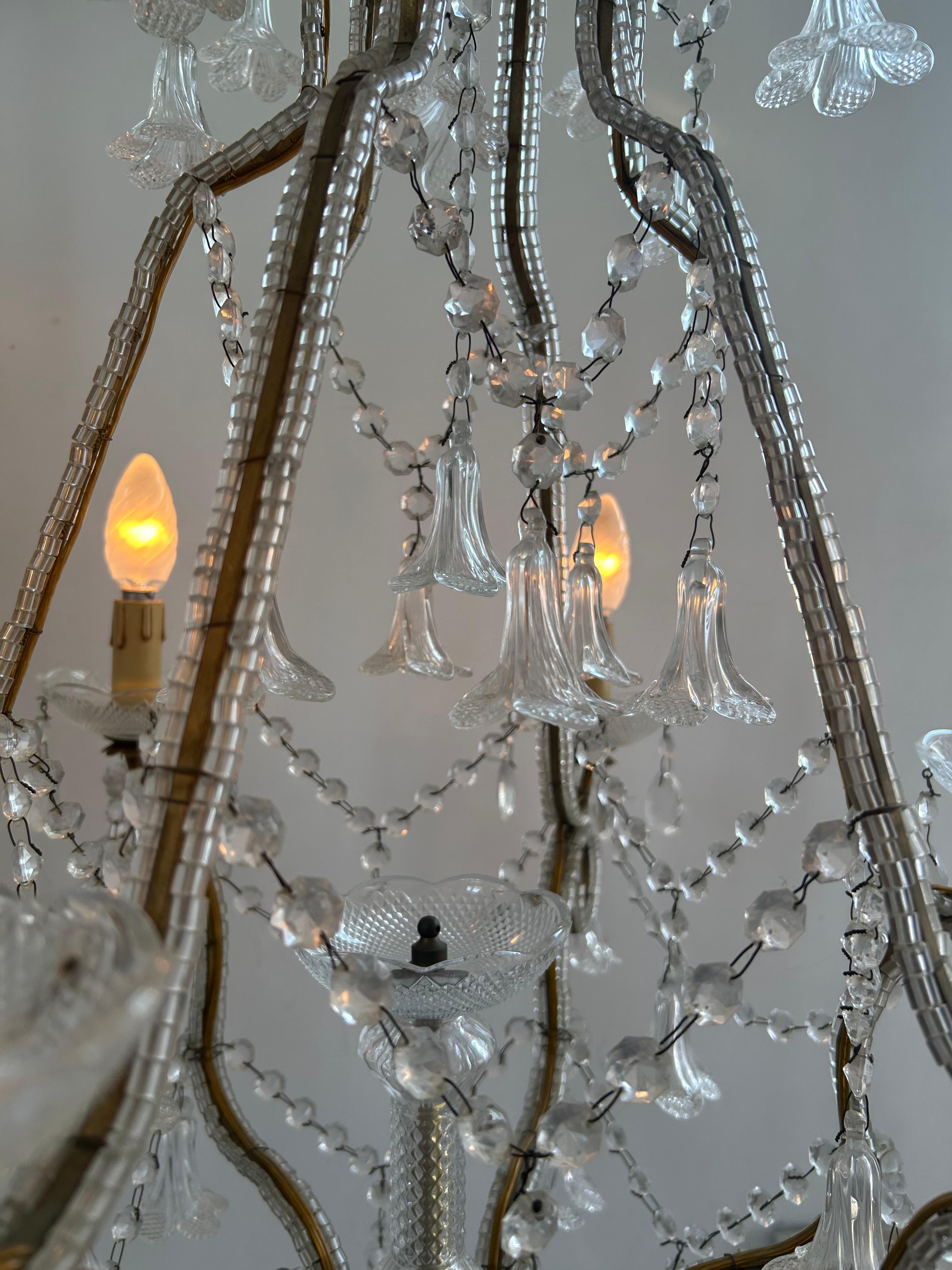 Lullaby in the Mist, Magnificent Pair of Murano Glass Chandeliers, 1950's en vente 8