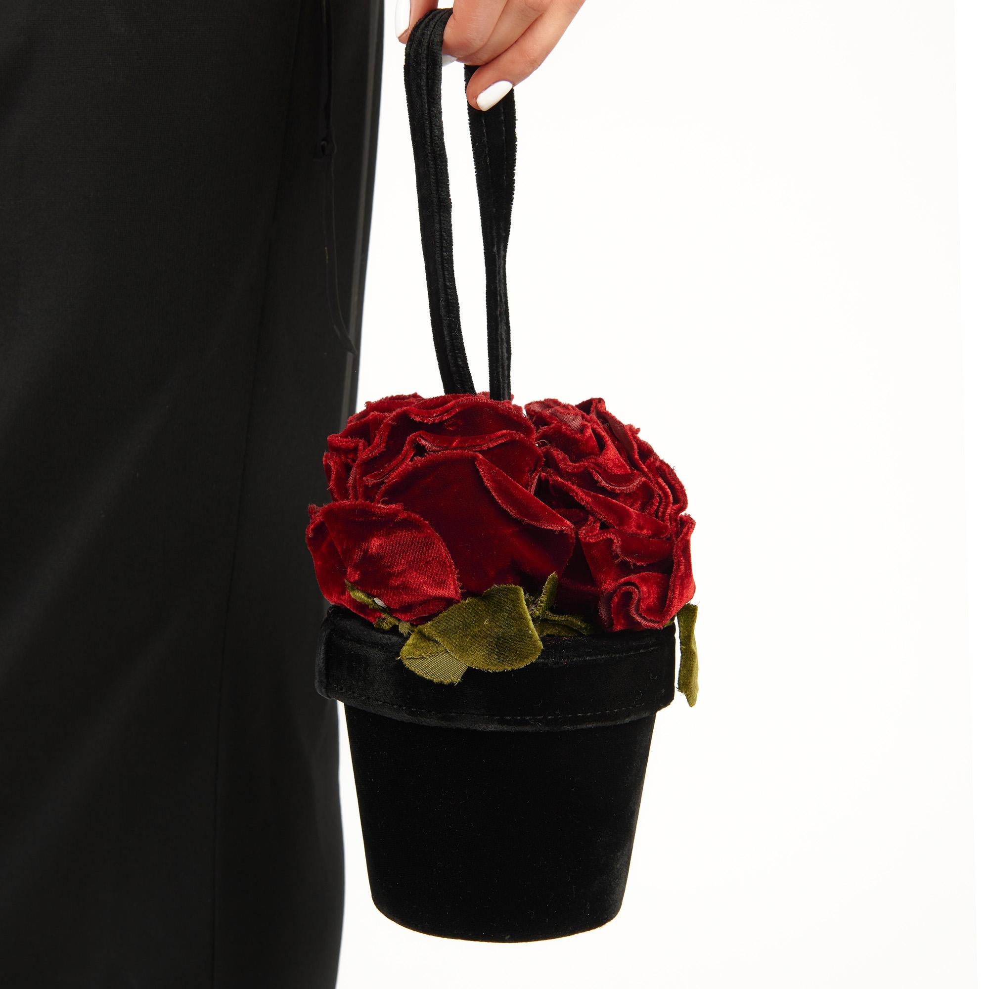 Lulu Guinness Black, Red & Green Velvet Vintage Florist Pot Bag In Excellent Condition In Bishop's Stortford, Hertfordshire