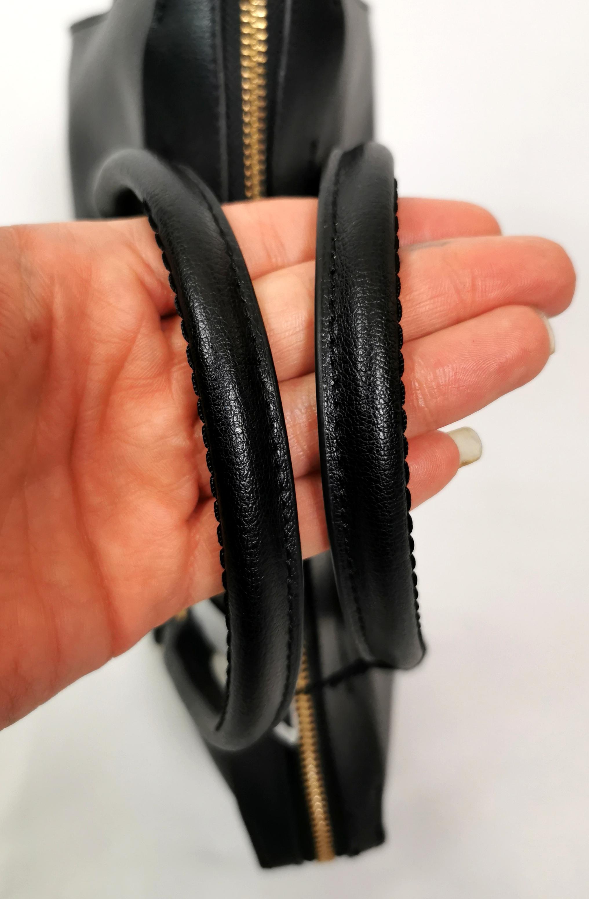 Lulu Guinness boxy A frame Dylan Handbag, Medium, Dark Navy leather  For Sale 3