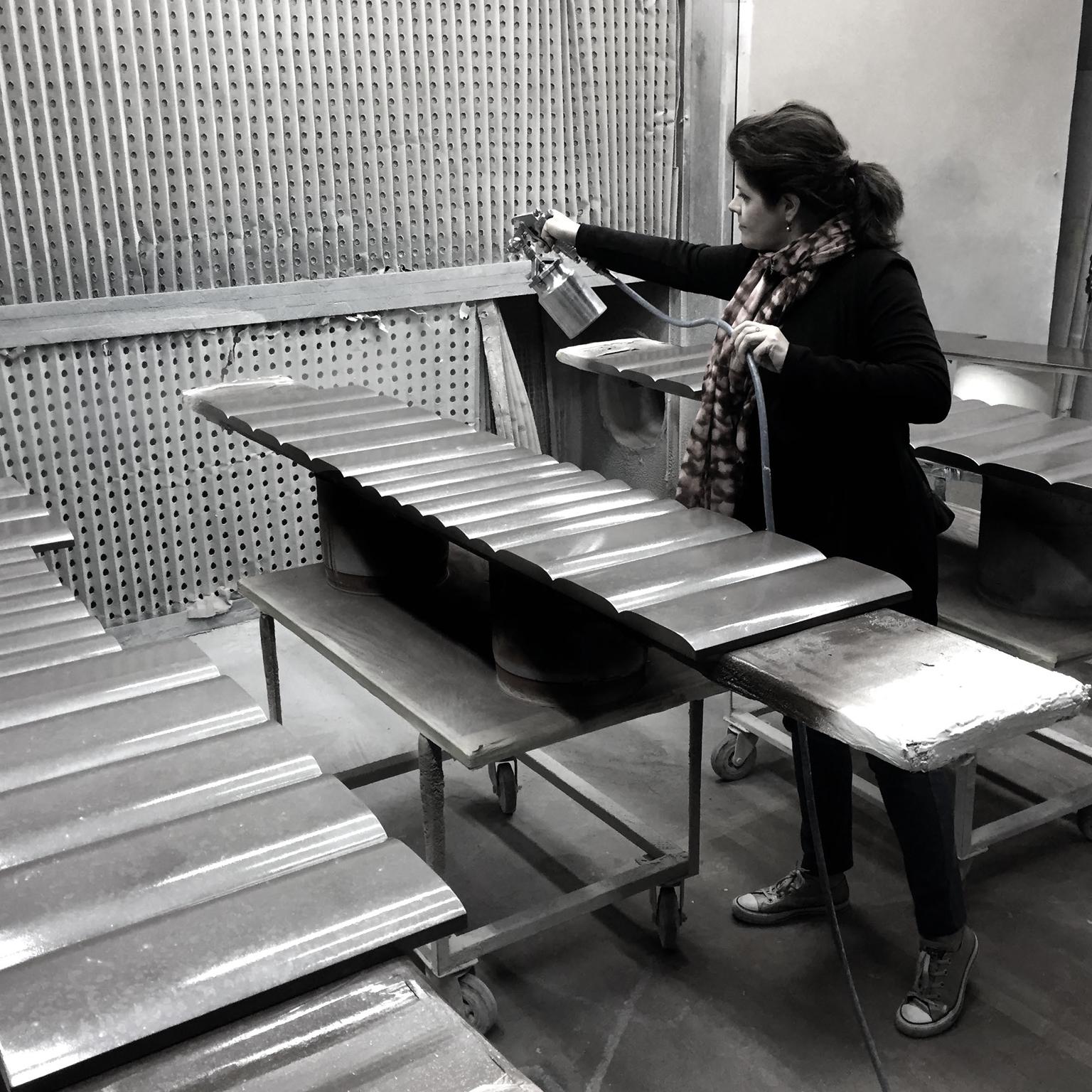 Luma Zeitgenössisches und anpassbares Sideboard aus strukturiertem Metall von Luísa Peixoto im Angebot 5