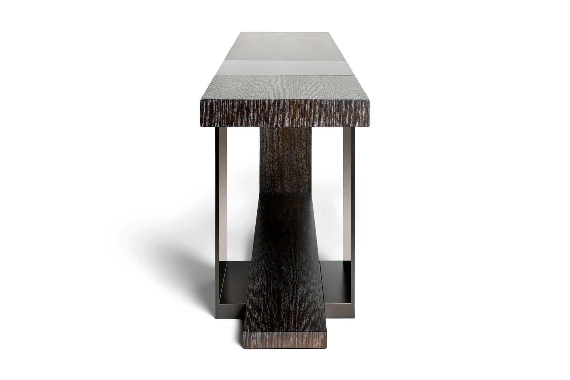 Moderno Tavolo da console con cinghia di Luma Design Workshop in metallo nero e legno cerato scuro in vendita