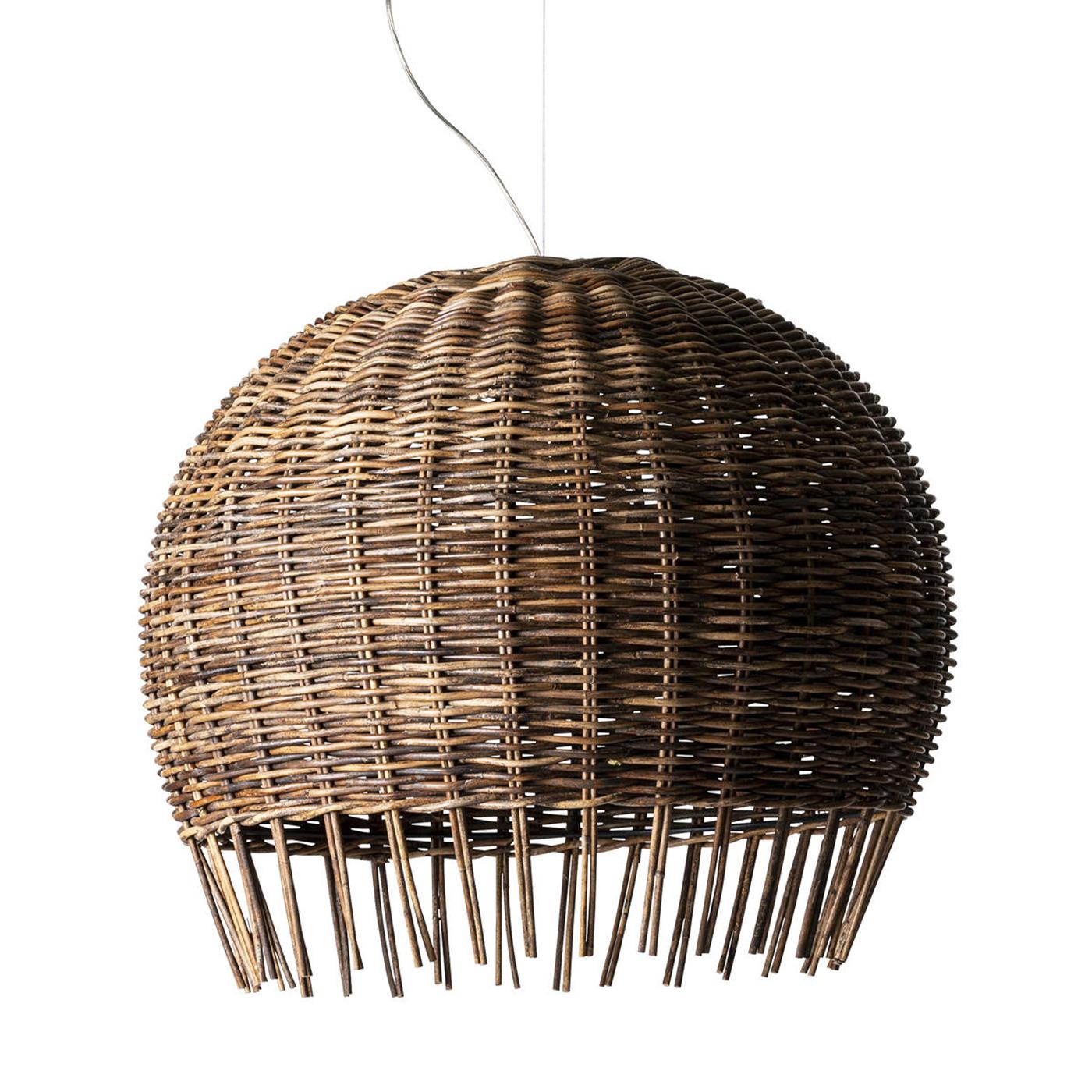 Suspension Luma medium in natural handwoven
rattan. With 1 bulb, lamp holder type E27. Max.
power 20 W, 220 Volt, bulb not included. With
electrical cable lenght 200 cm; steel cable lenght 
200 cm, adjustable height.