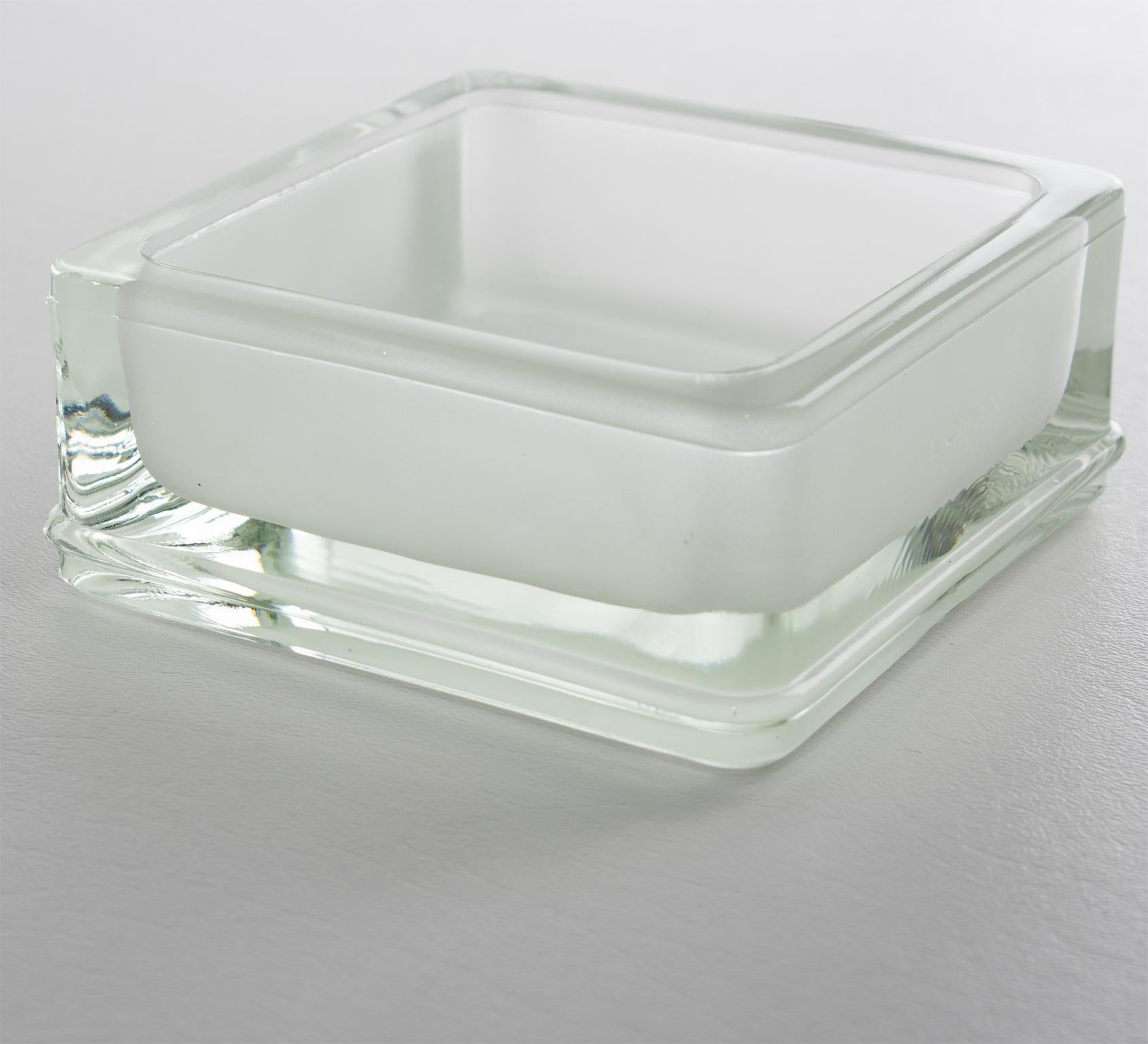 Posacenere in vetro stampato Lumax, accessorio da scrivania, design Le Corbusier in vendita 3