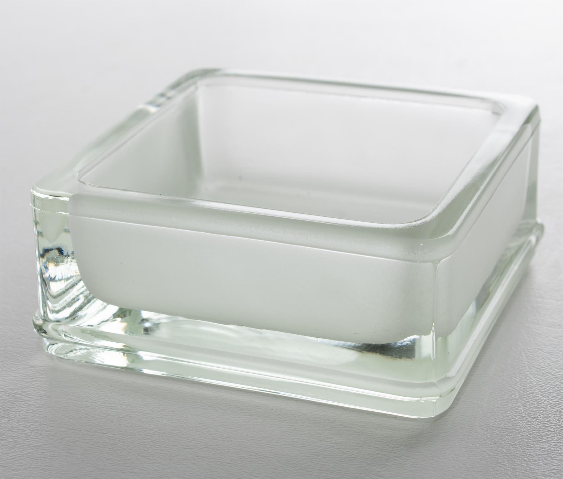 Posacenere in vetro stampato Lumax, accessorio da scrivania, design Le Corbusier in vendita 1