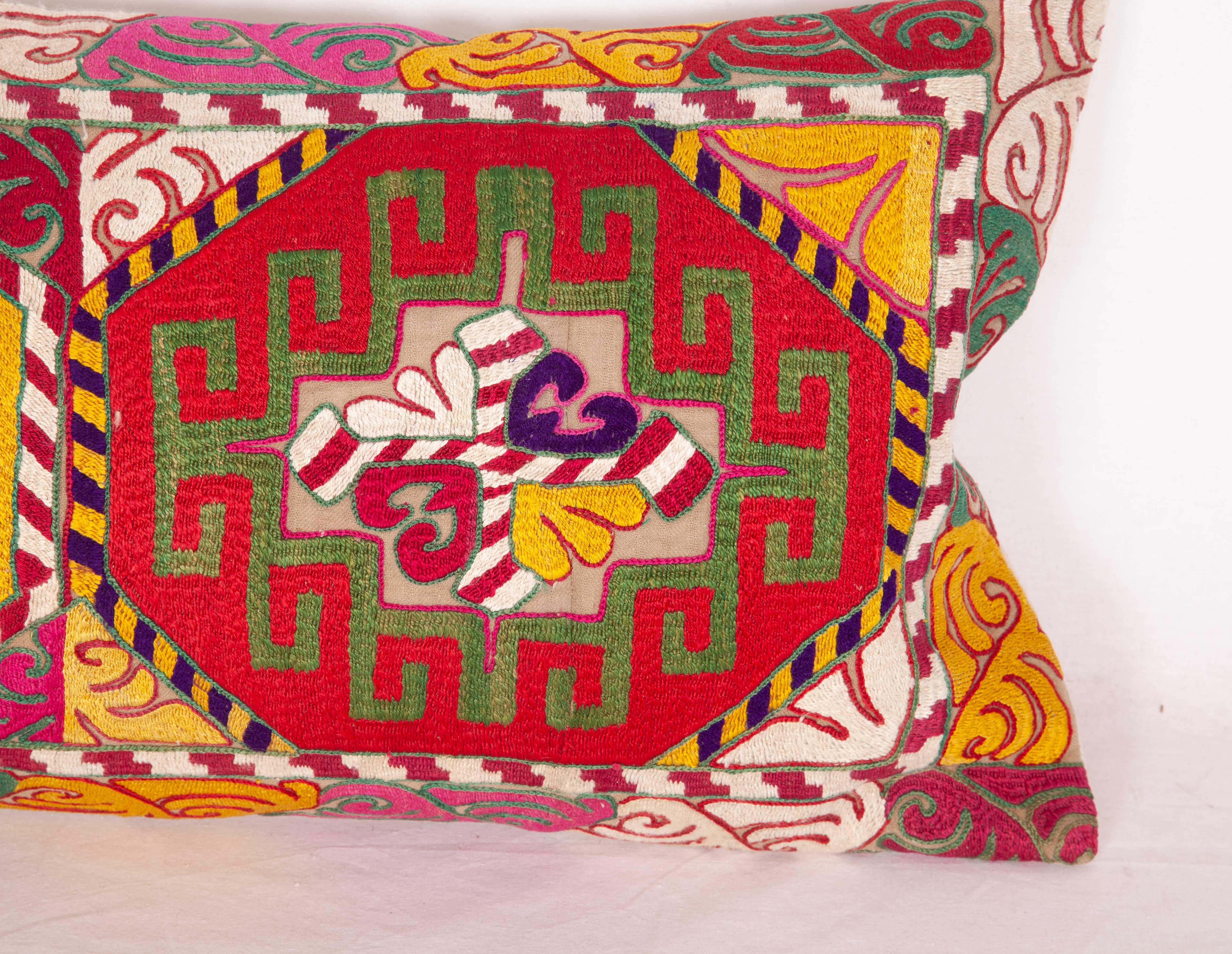 Lumbar Pillow Case Fashioned from an Uzbek Embroidered Mafrash Panel In Good Condition For Sale In Istanbul, TR