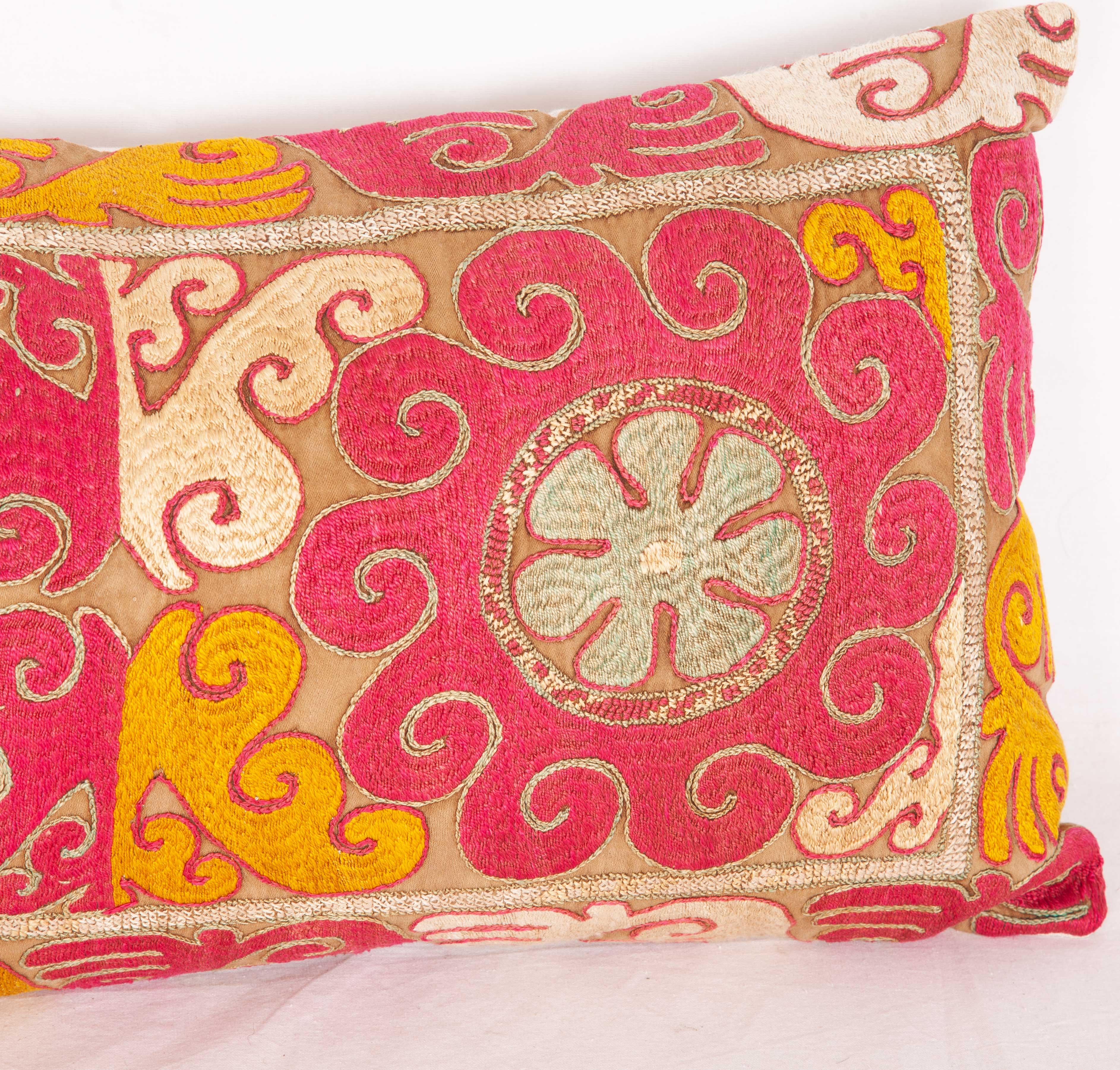 Lumbar Pillow Case Fashioned from an Uzbek Embroidered Mafrash Panel In Good Condition For Sale In Istanbul, TR