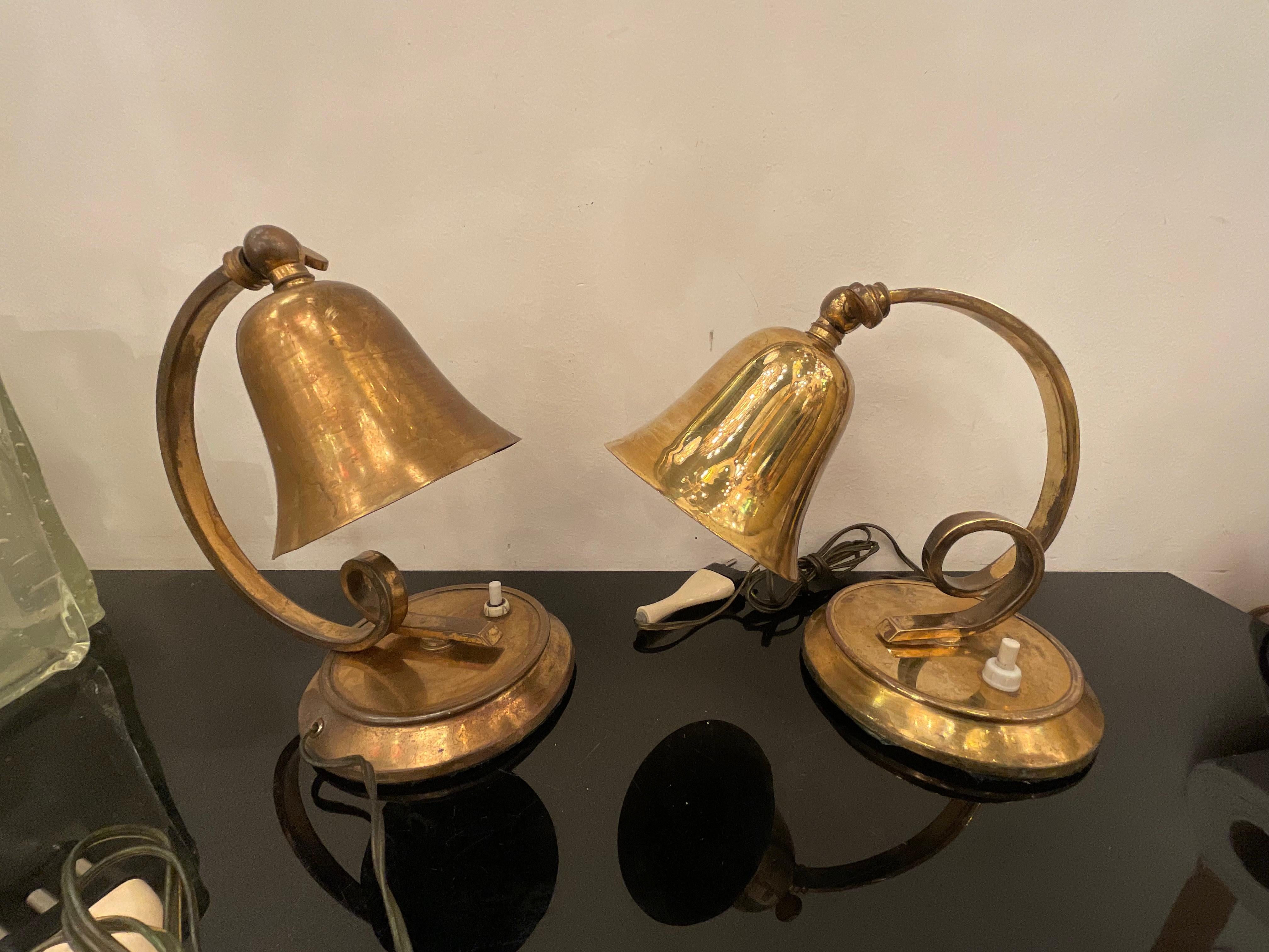 LUMEN MILANO - Coppia di lampade in ottone di ottima qualità ,modello moderno prodotto negli anni 40/50, originali di quell'epoca-












