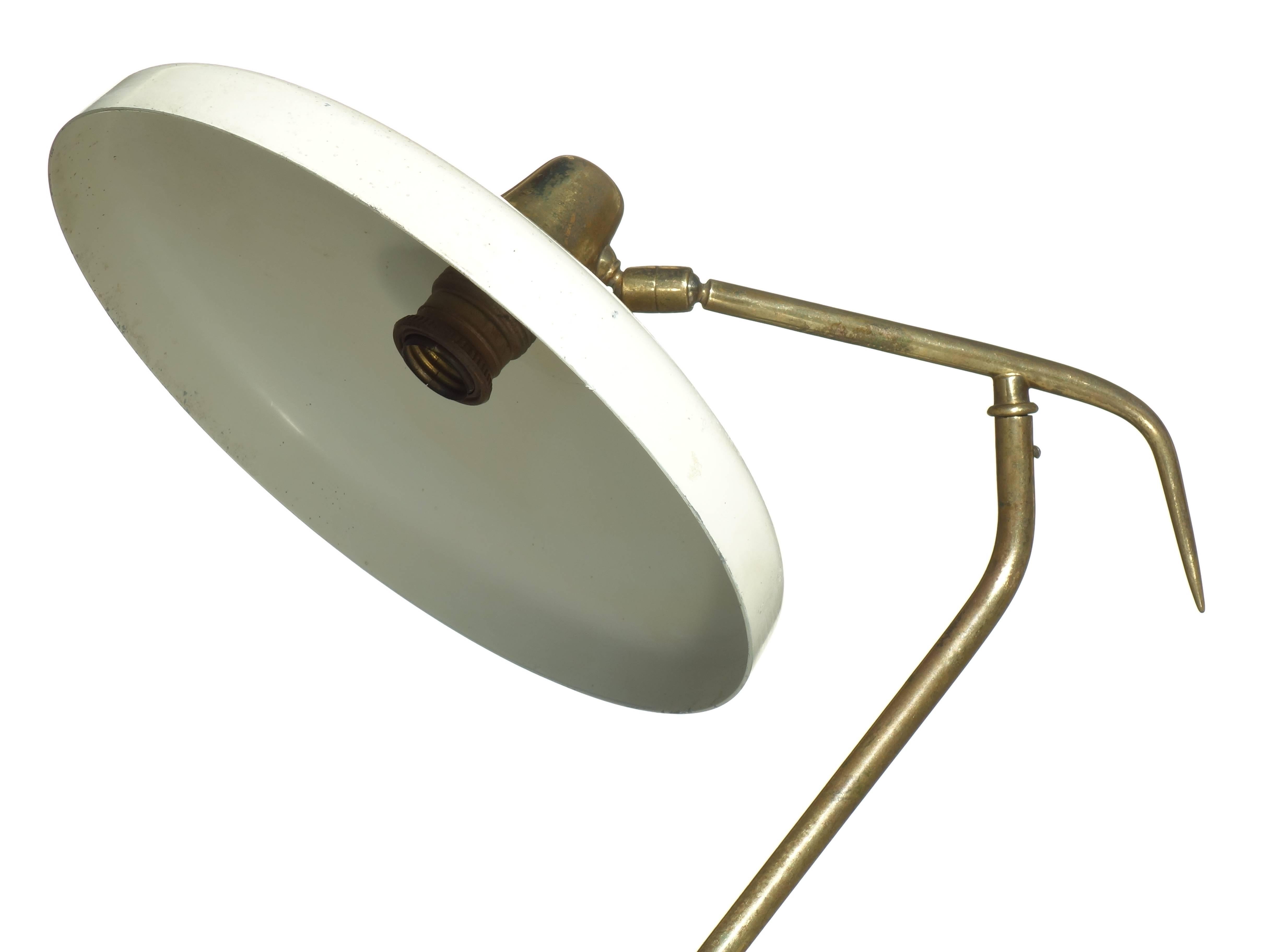 Lumen-Tischlampe, italienisches Design, Mitte des Jahrhunderts, Italien 1950er Jahre, elfenbeinfarbenes schwarzes Aluminium (Moderne der Mitte des Jahrhunderts) im Angebot