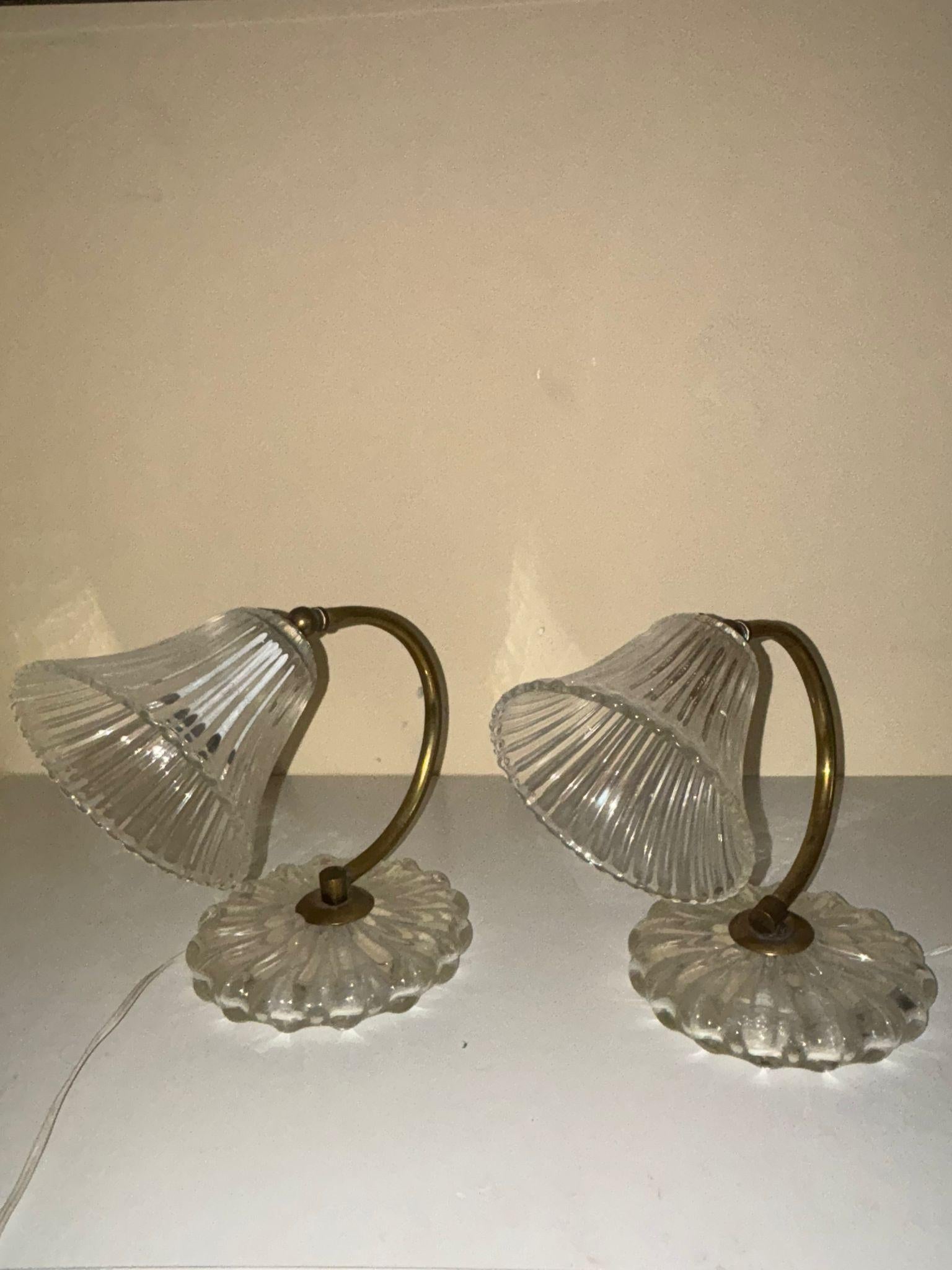 Art Déco Due lumi da tavolo in vetro di Murano e ottone di Ercole Barovier Italia anni 40 in vendita