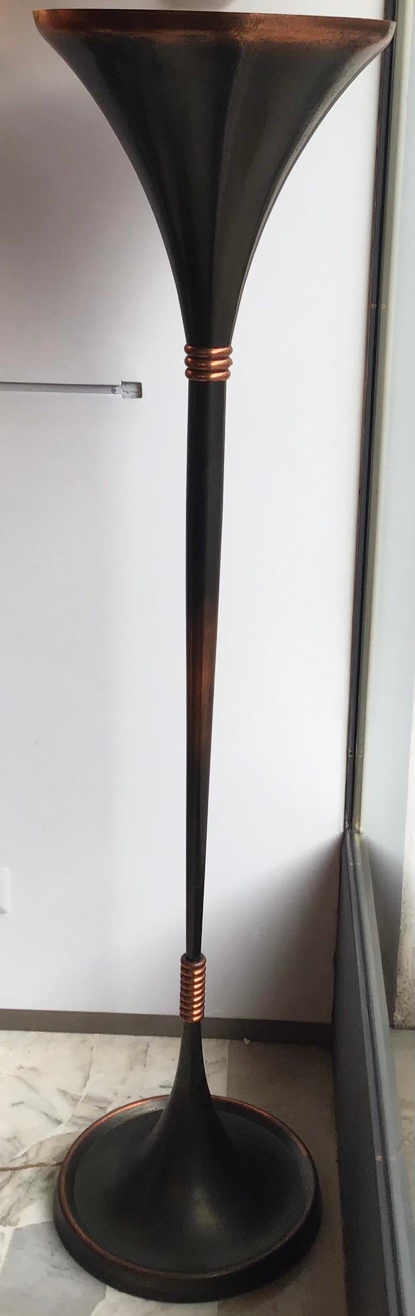 20th Century Lumi Floor Lamp “Illuminator” Copper-Plated Brass Rame, 1930, Italy