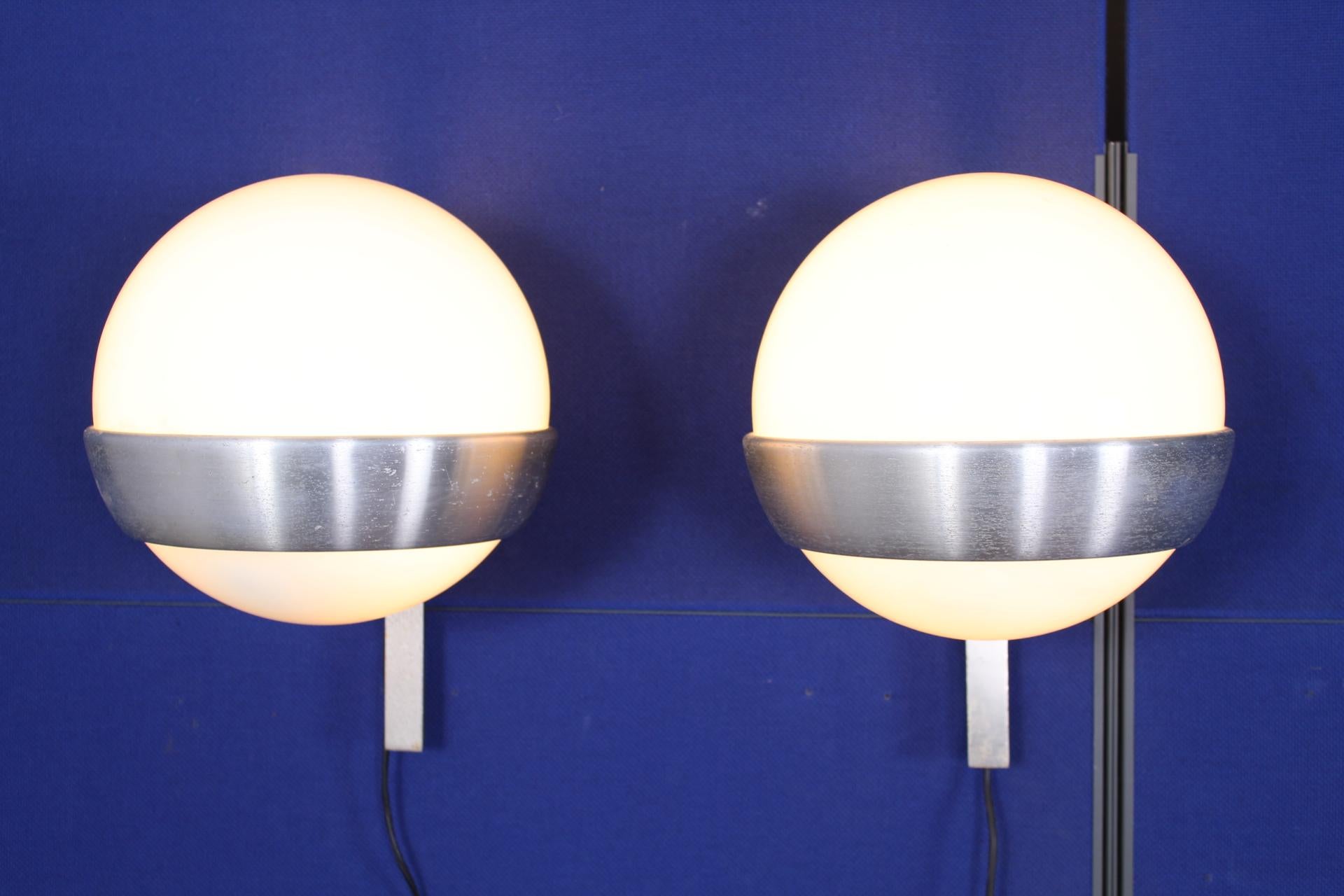 20th Century Design Lumi Milano  Aluminium Glass Wall Lamps, Set of 2 5