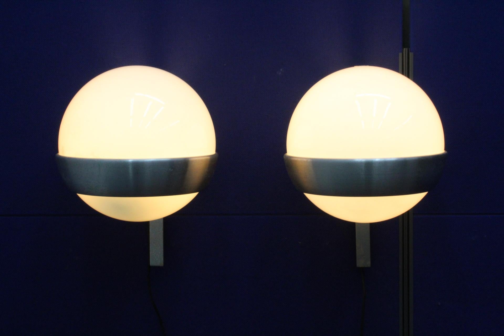 20th Century Design Lumi Milano  Aluminium Glass Wall Lamps, Set of 2 8