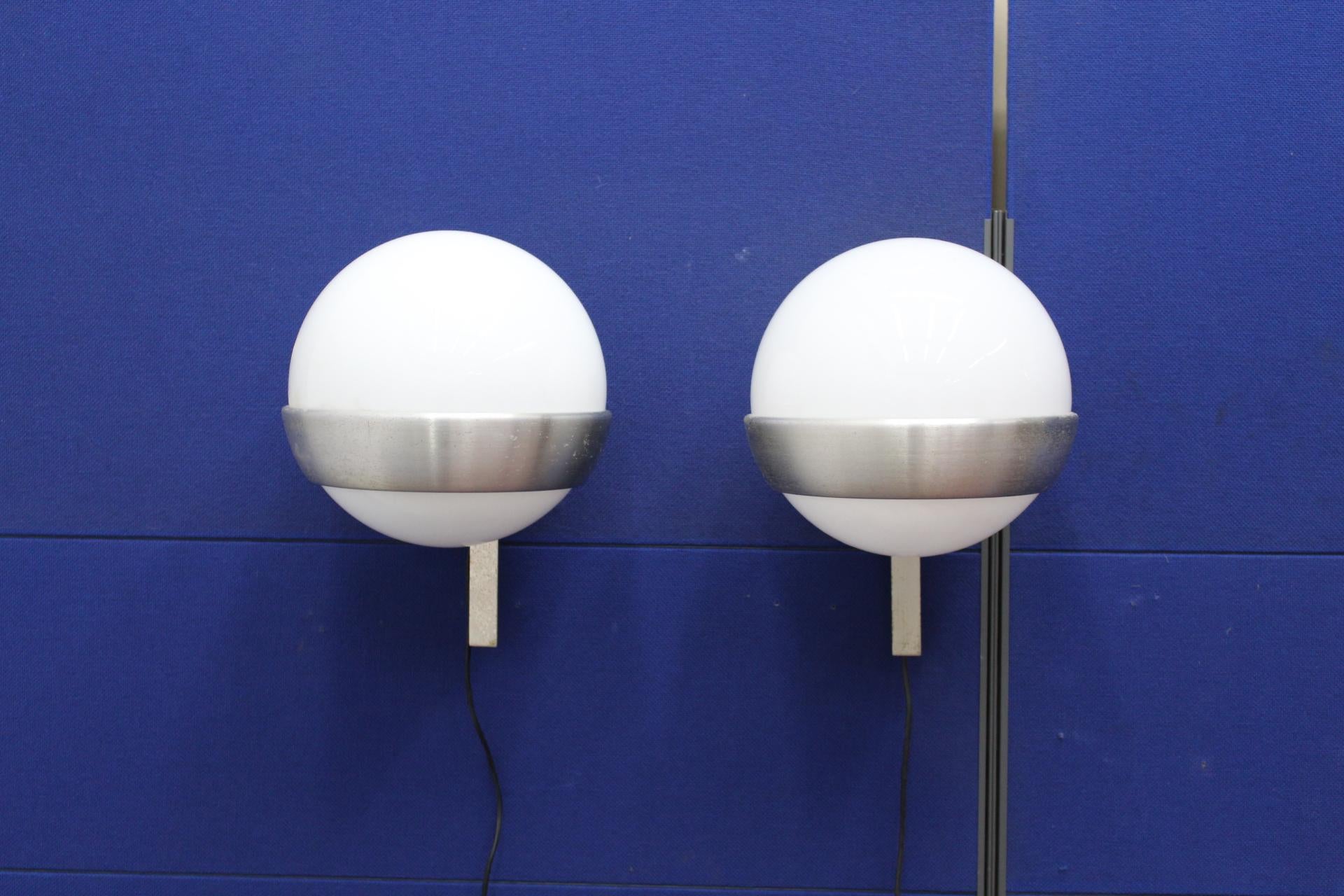 20th Century Design Lumi Milano  Aluminium Glass Wall Lamps, Set of 2 10