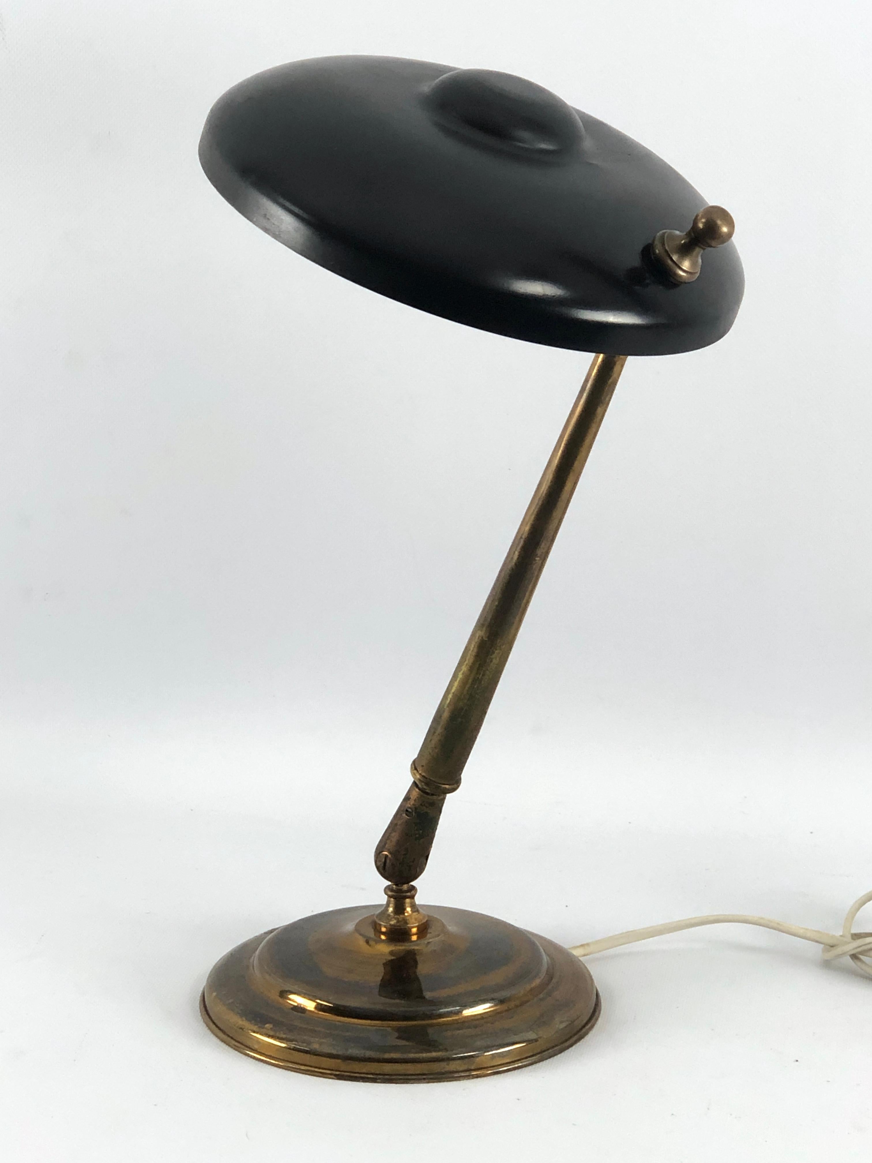 Lumi Milano, Mid-Century Brass and Lacquer Two Joints Table Lamp In Good Condition For Sale In Catania, CT