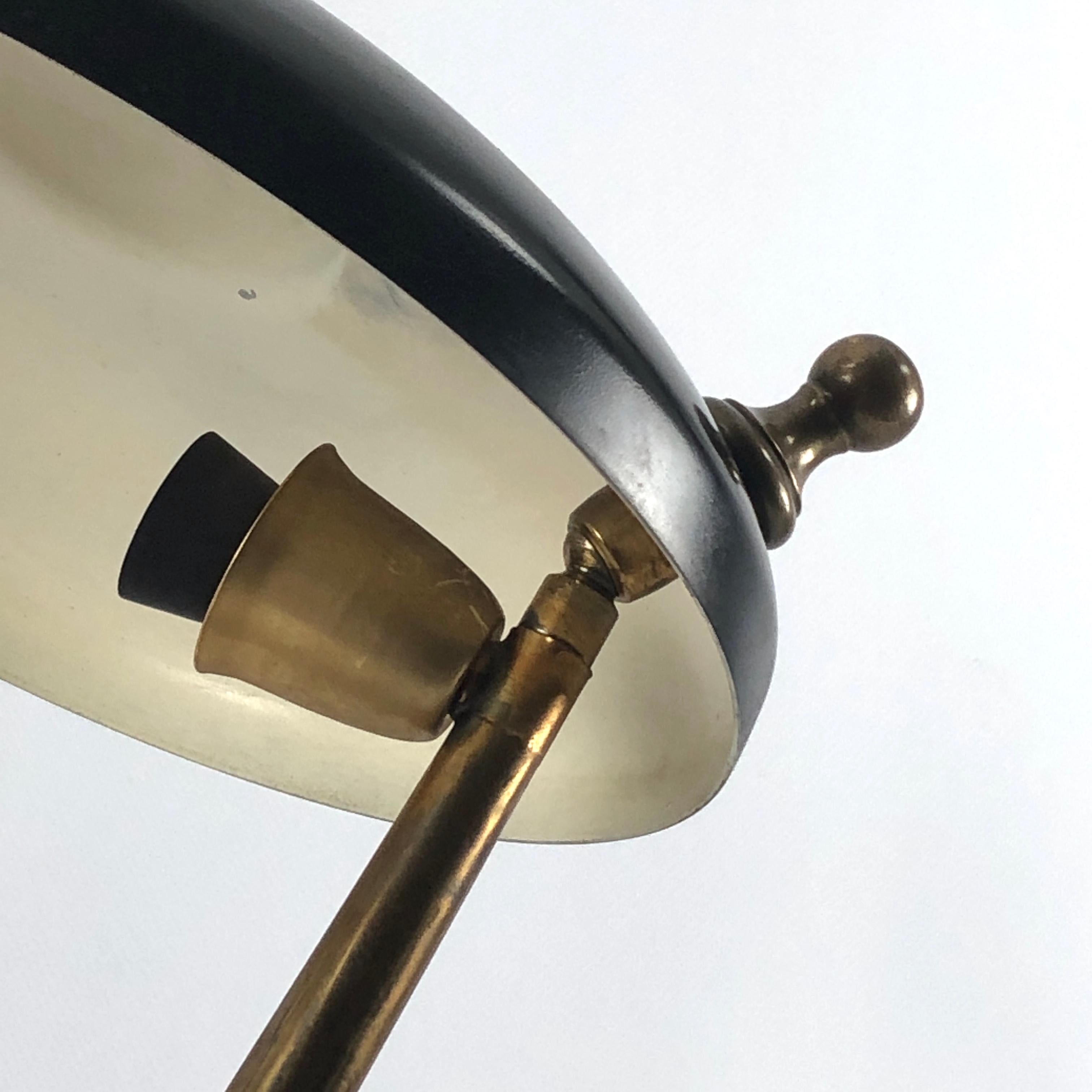 Lumi Milano, Mid-Century Brass and Lacquer Two Joints Table Lamp For Sale 2