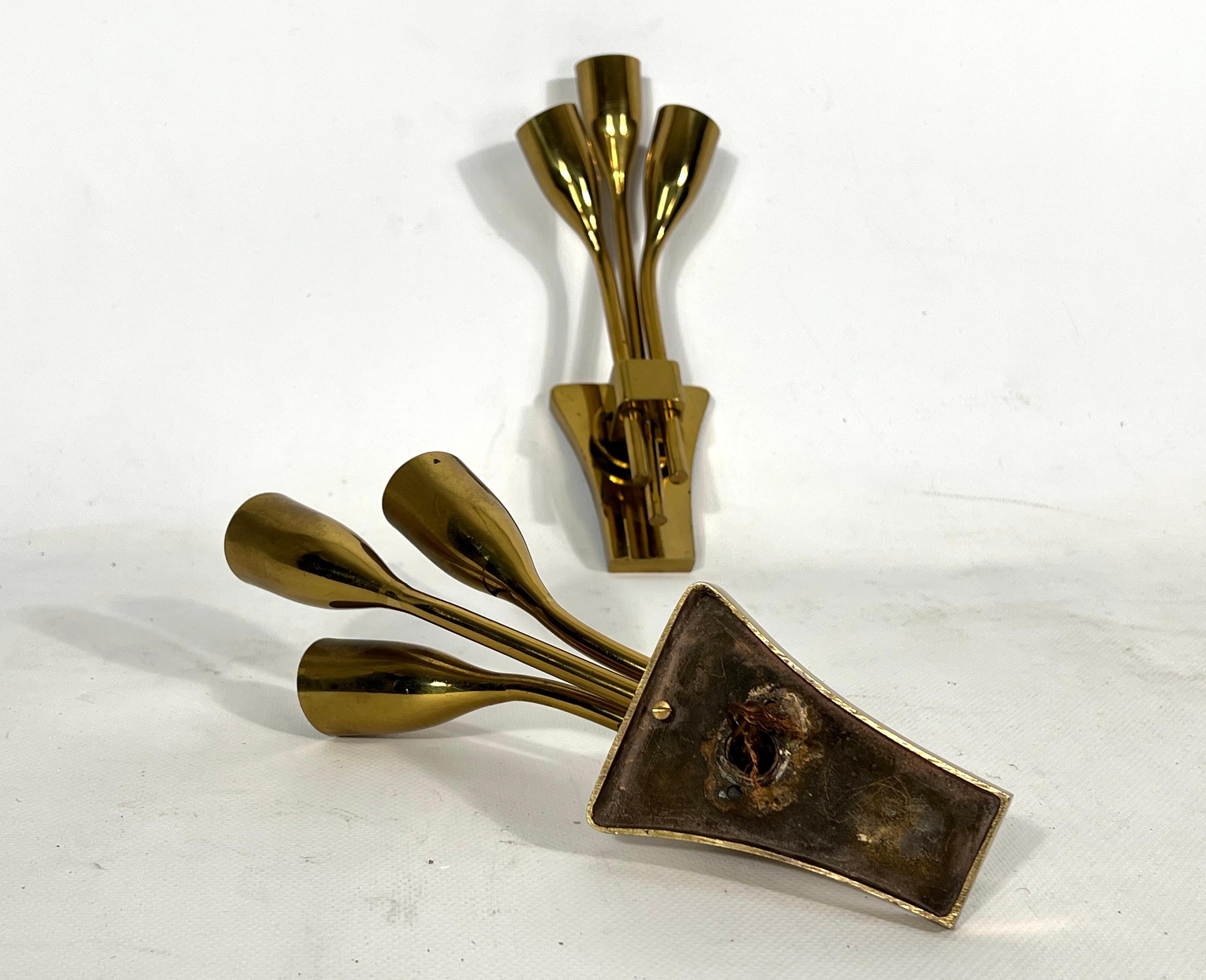 Lumi Milano, Mid-Century Modern Pair of Italian Brass Sconces from 60s For Sale 4