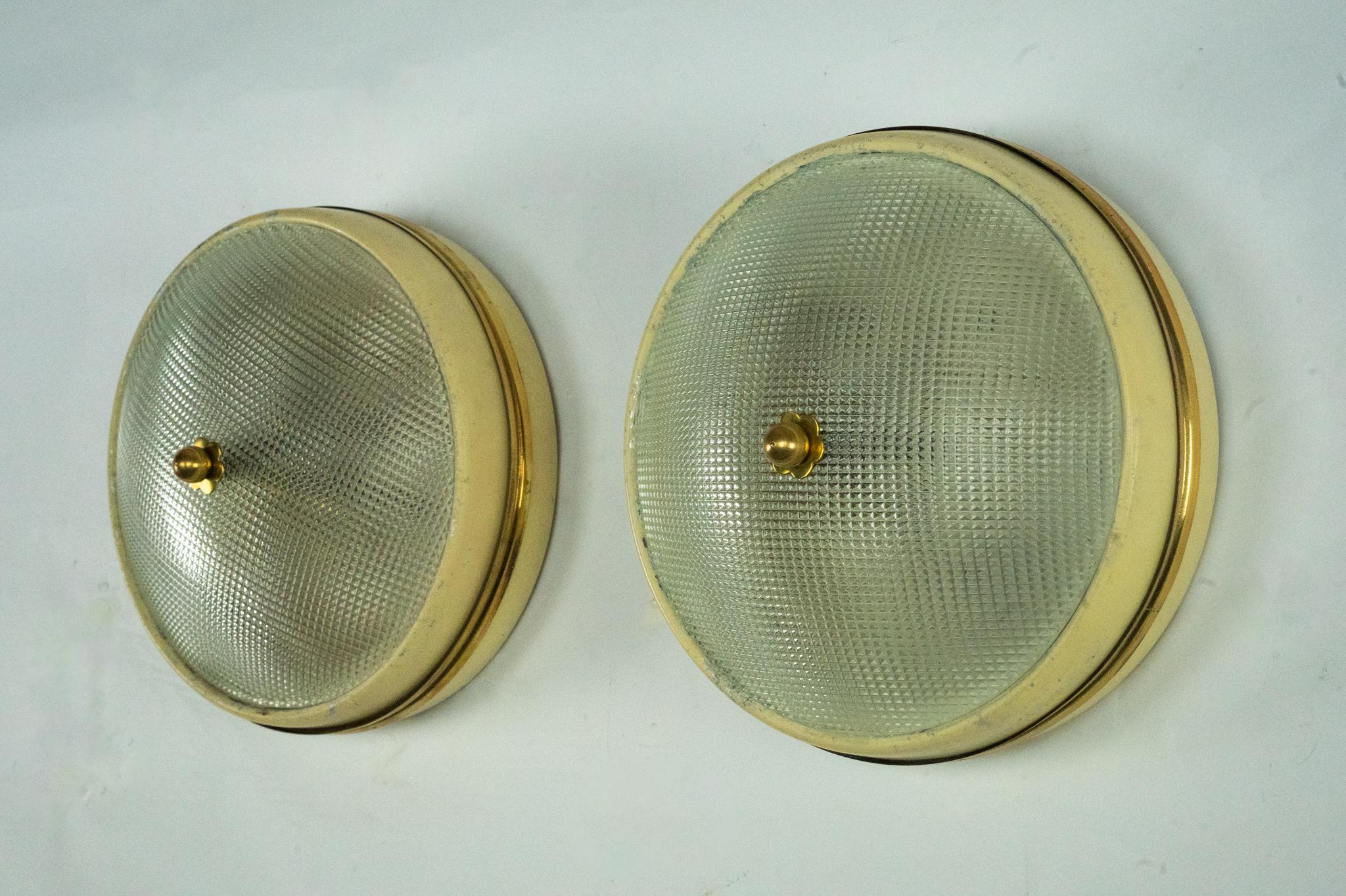 Lumi Milano, par de lámparas de pared o techo de cristal, latón y laca. Italia 50 en Bueno estado para la venta en Catania, CT
