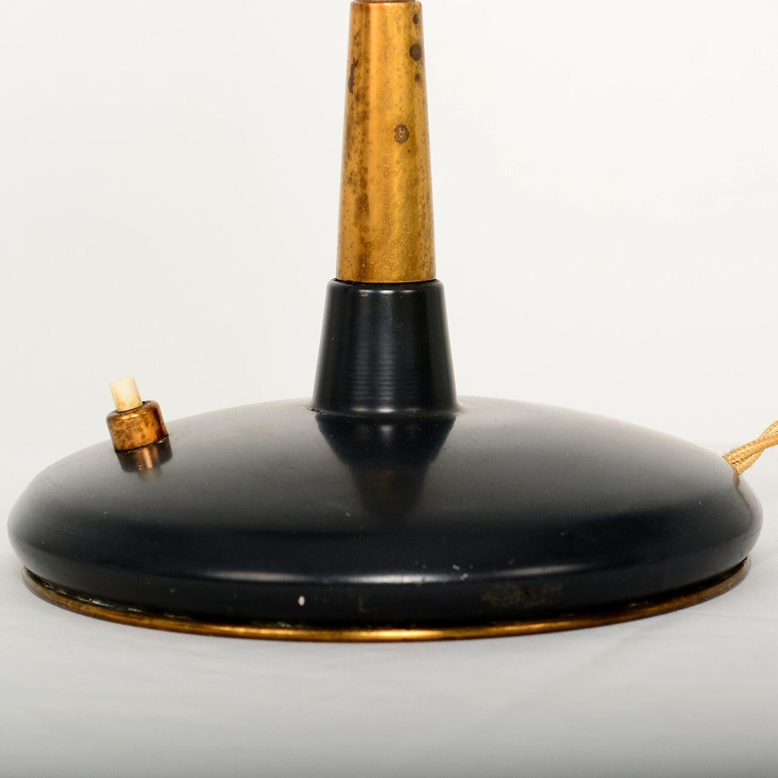 Lumi Milano Patinated Brass Desk Lamp by Oscar Torlasco, 1940s, Italy 2