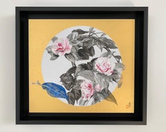 Camellia IX di Lumi Mizutani - Quadro in stile giapponese, fiori, oro, rosa