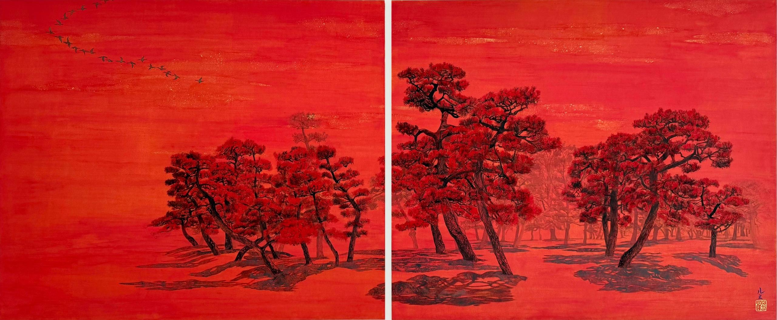 Chatty Trees II, Pines and Migrant Birds è un dipinto unico dell'artista contemporanea Lumi Mizutani. Il dipinto è realizzato con pigmenti, inchiostro di china e foglia d'oro su carta giapponese montata su pannello. Quest'opera d'arte è un dittico