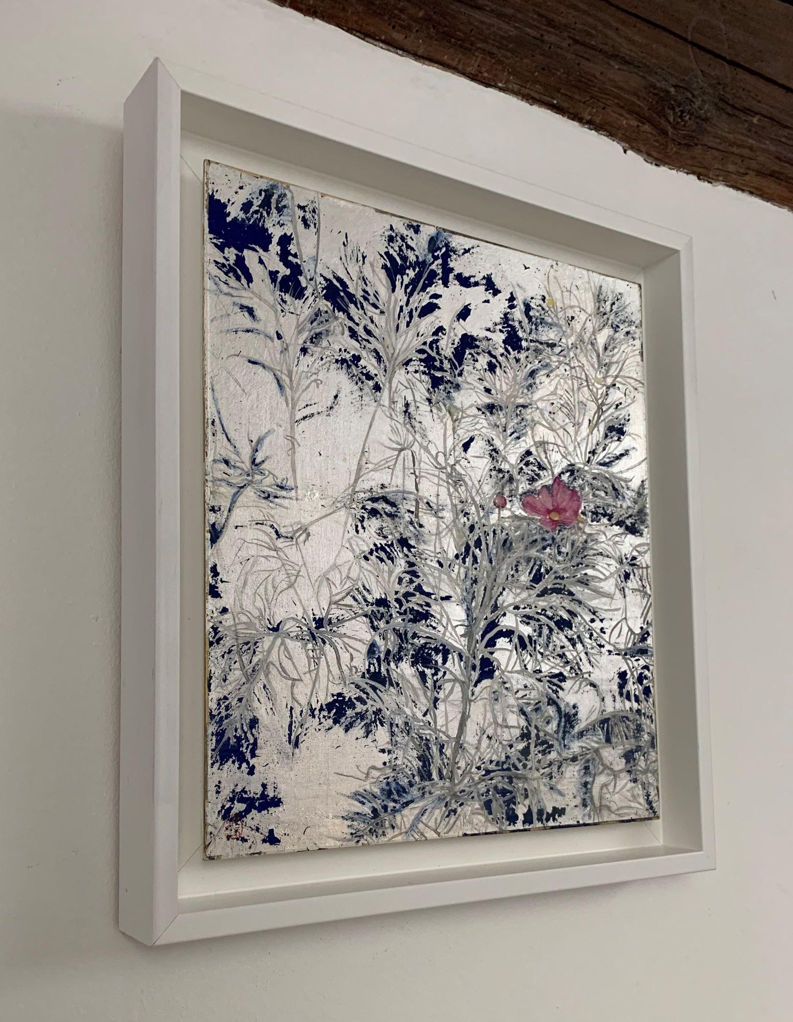 Cosmos III von Lumi Mizutani – Gemälde im japanischen Stil, Blume, silberne Blätter, Silberblätter im Angebot 1