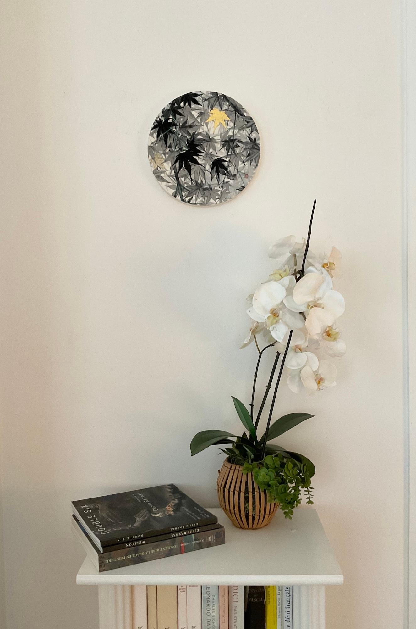 Ahornholz von Lumi Mizutani – Landschaftsgemälde im japanischen Stil, schwarz und gold im Angebot 1