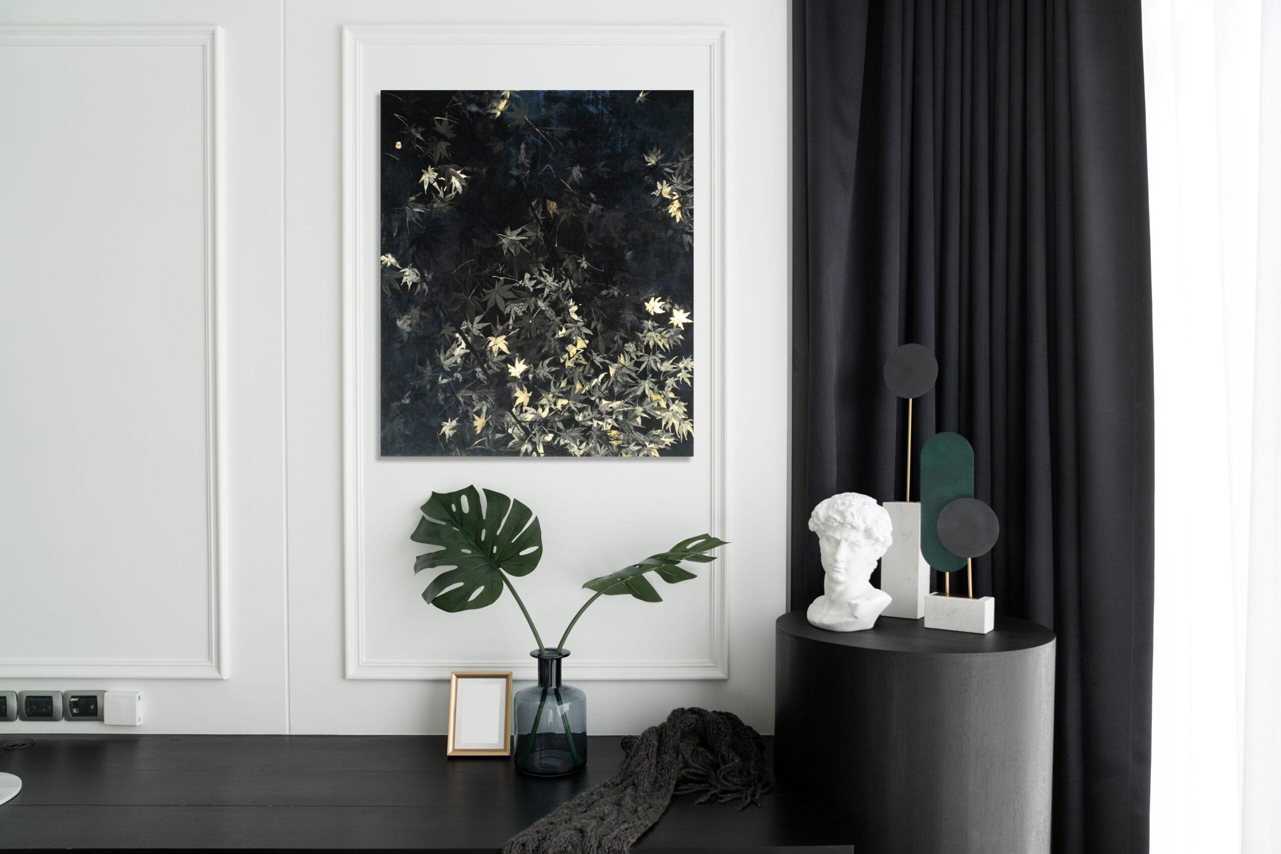 Nocturn V par Lumi Mizutani - peinture de paysage de style japonais, noir et or en vente 2