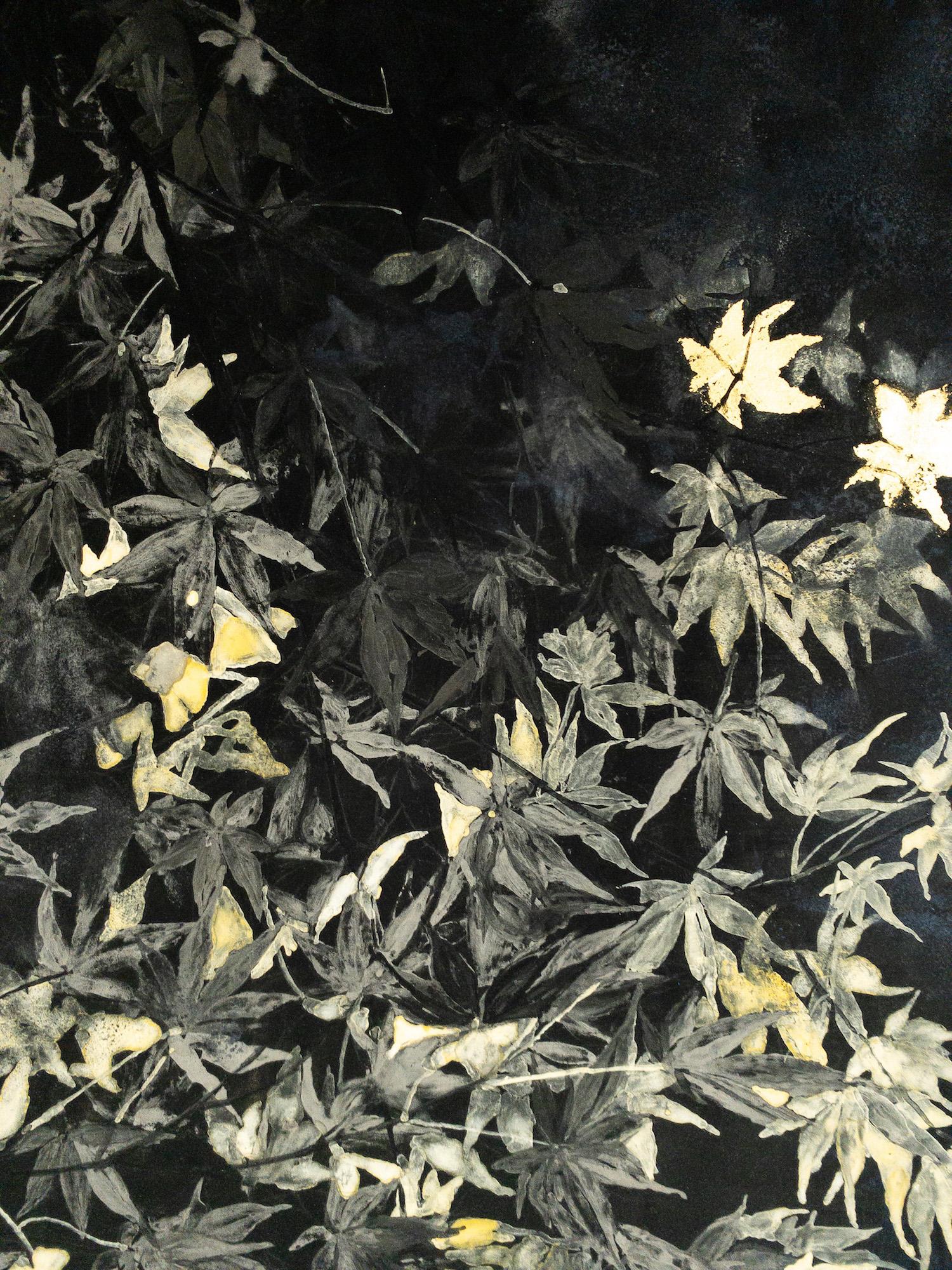 Nocturn V par Lumi Mizutani - Peinture de paysage de style japonais, noir et or en vente 2