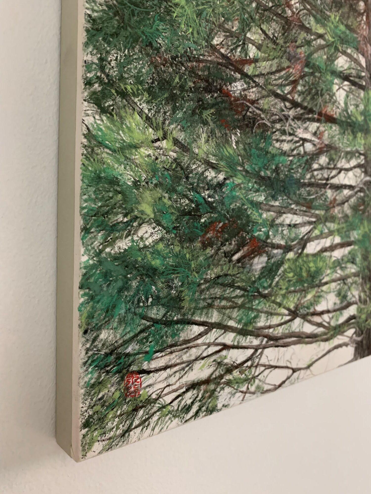 Baum des Feuers - Hinoki von Lumi Mizutani - Landschaftsgemälde im japanischen Stil, Kiefer im Angebot 3