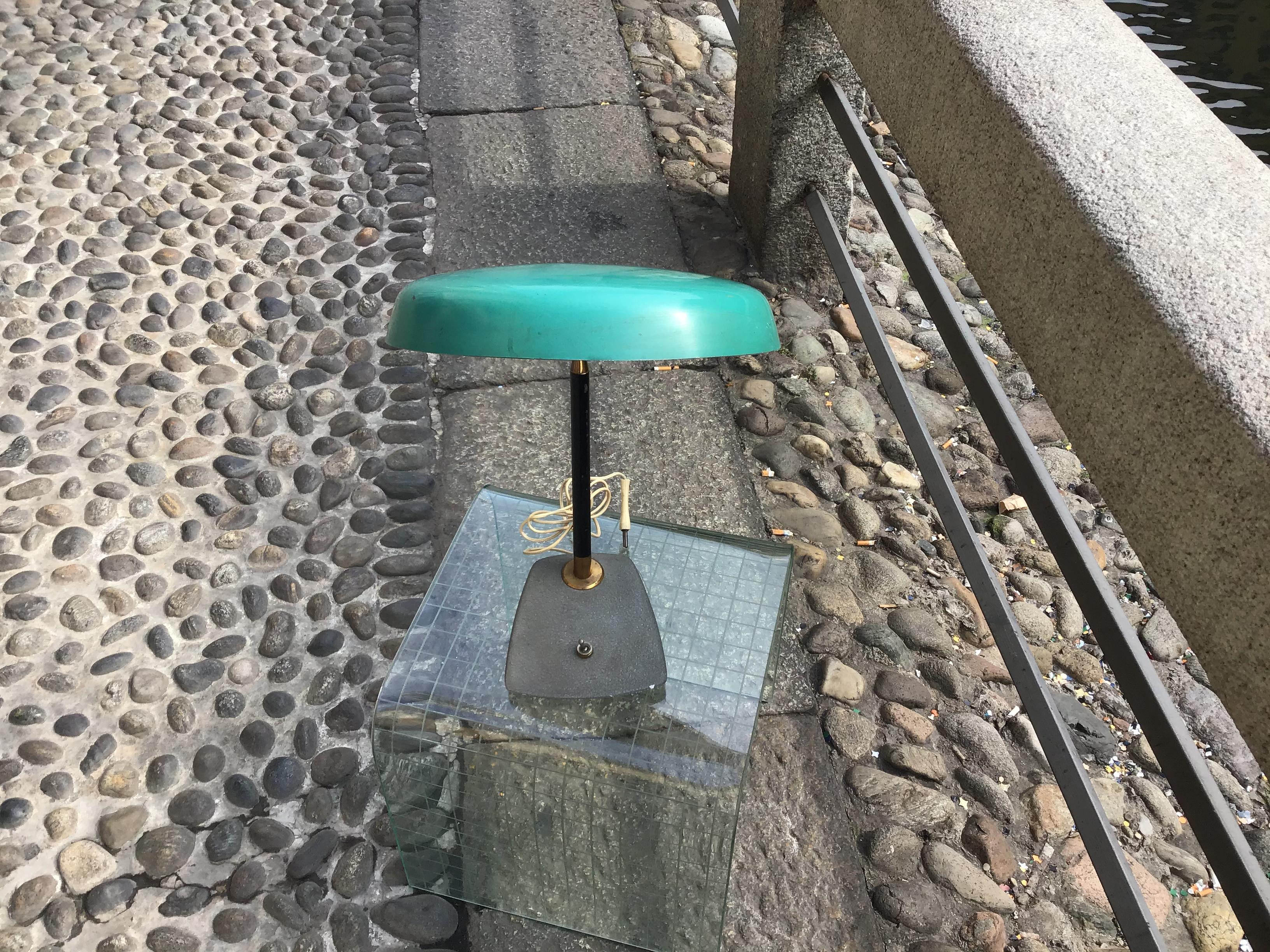 Lámpara de mesa Lumi Latón Metal Plexiglás, 1950, Italia Otro en venta
