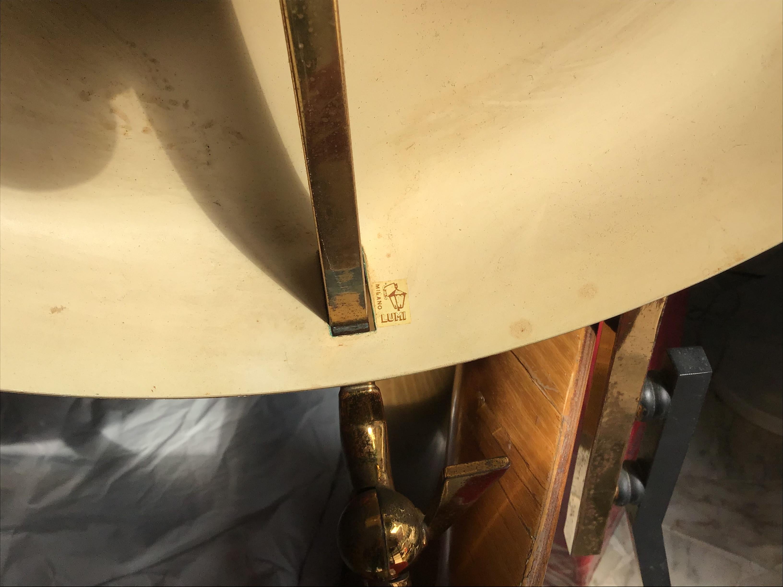 Lámpara de mesa Lumi Latón Metal Plexiglás, 1950, Italia en venta 3