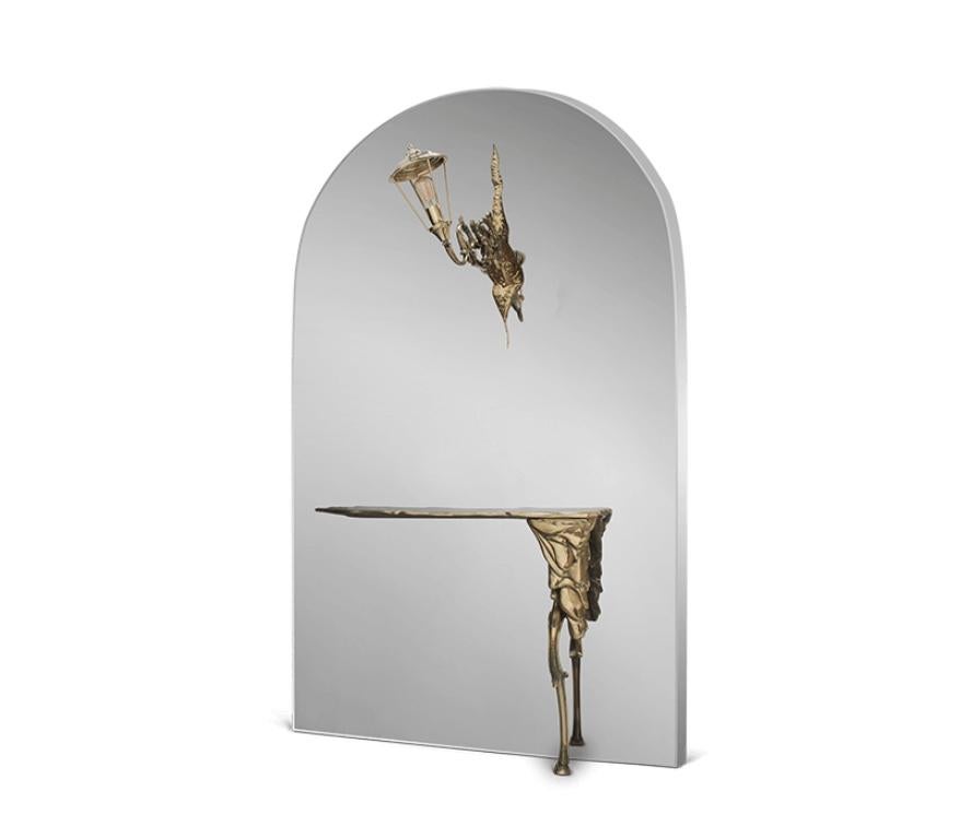 The mystic of the late XIX century boulevards is brought to your home by the masterpiece that is Lumière Console. A synergy of Victorian street lights and architectural lines, the Lumiere exemplifies the contemporary dualities of art and