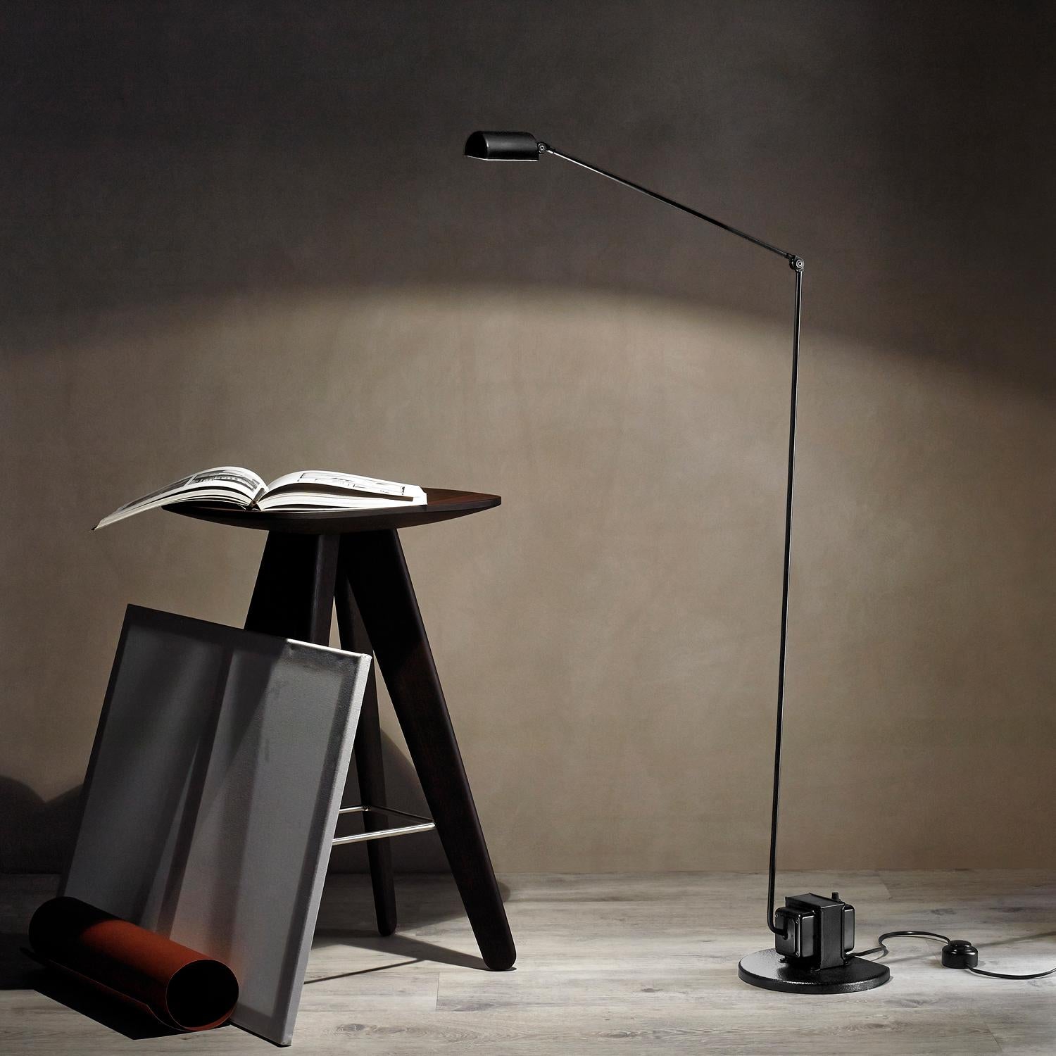 Italiano Lumina Daphine, lampada da terra a led in nero morbido di Tommaso Cimini in vendita