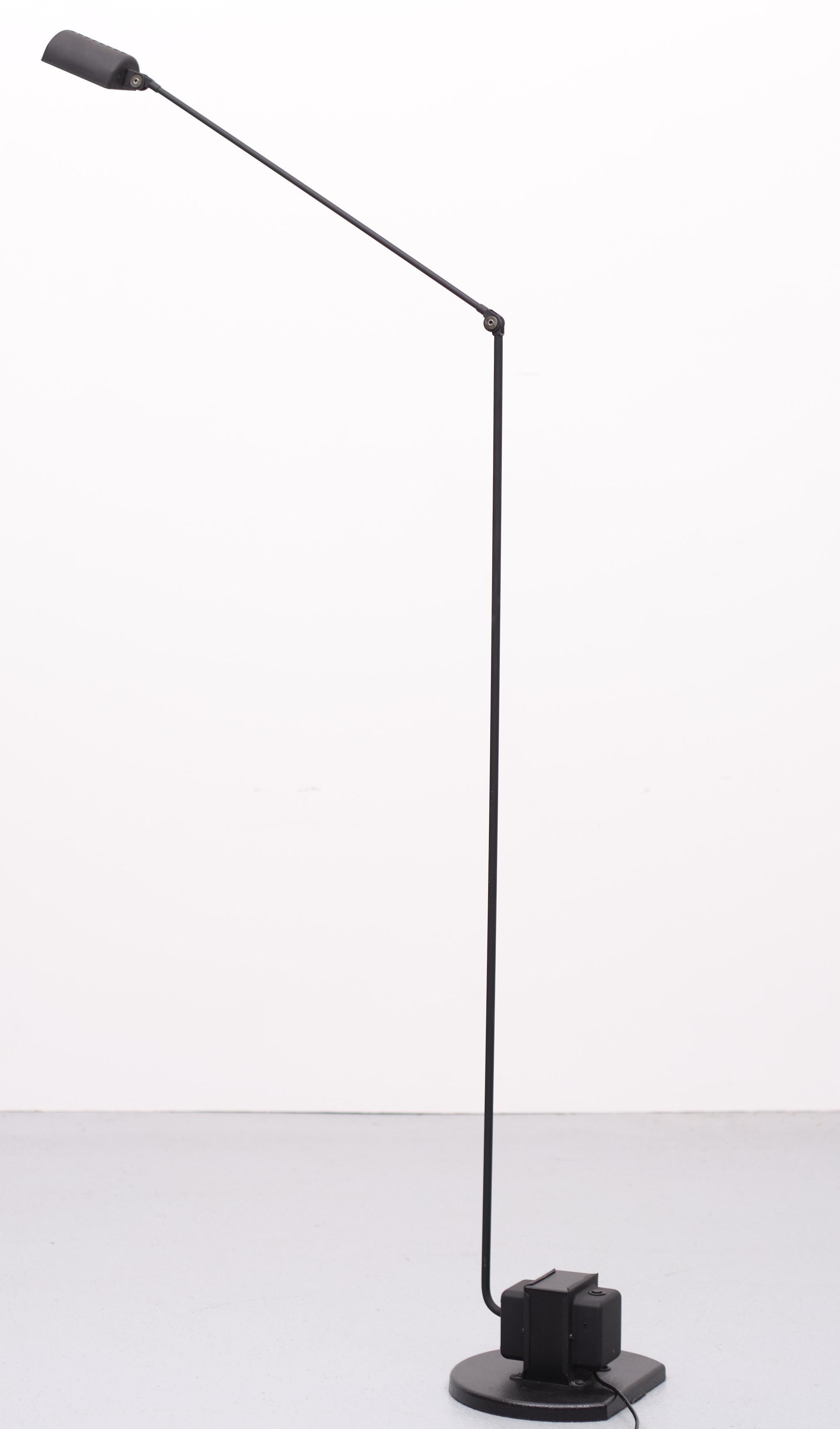 Reissued black metal floor lamp manufactured by with Lumina ''model'' Daphine 
Design Tomasso Chimini Two step switch. Led light 8 watt. Very good condition.