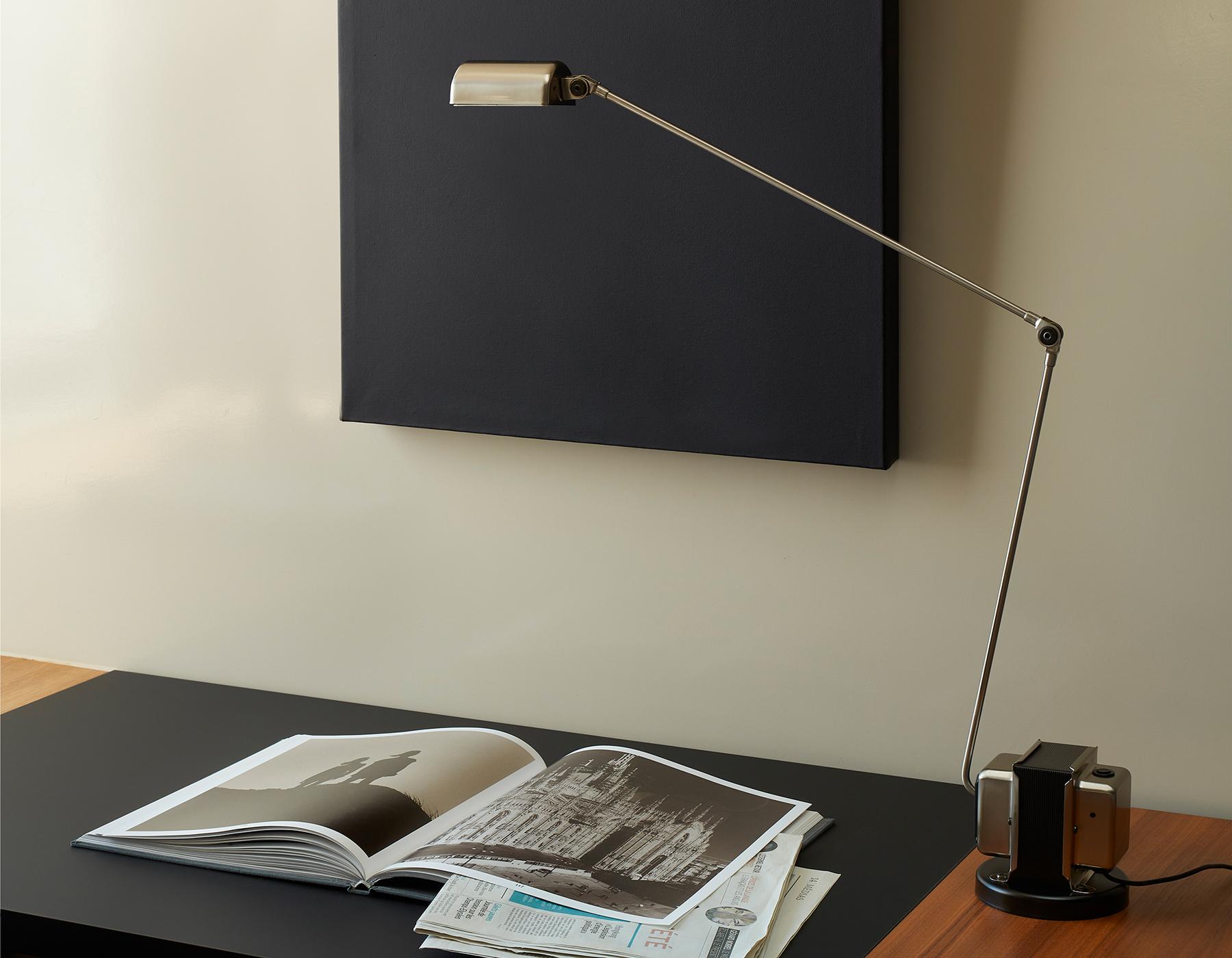 Mid-Century Modern Lampe de bureau LED Lumina Daphine en nickel brossé de Tommaso Cimini en vente