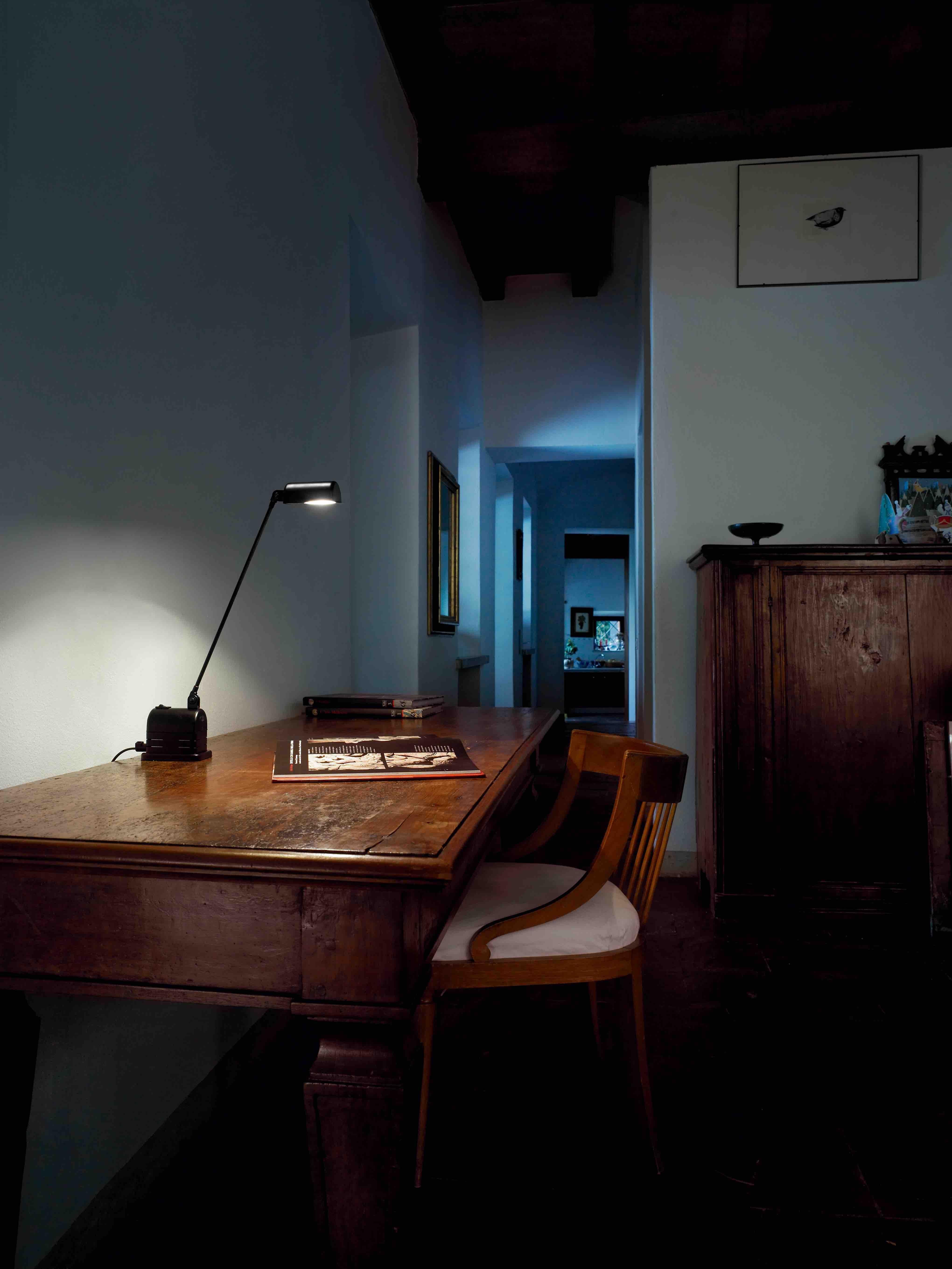 Moderne Lampe de bureau LED Lumina Daphinette en nickel brossé de Tommaso Cimini en vente