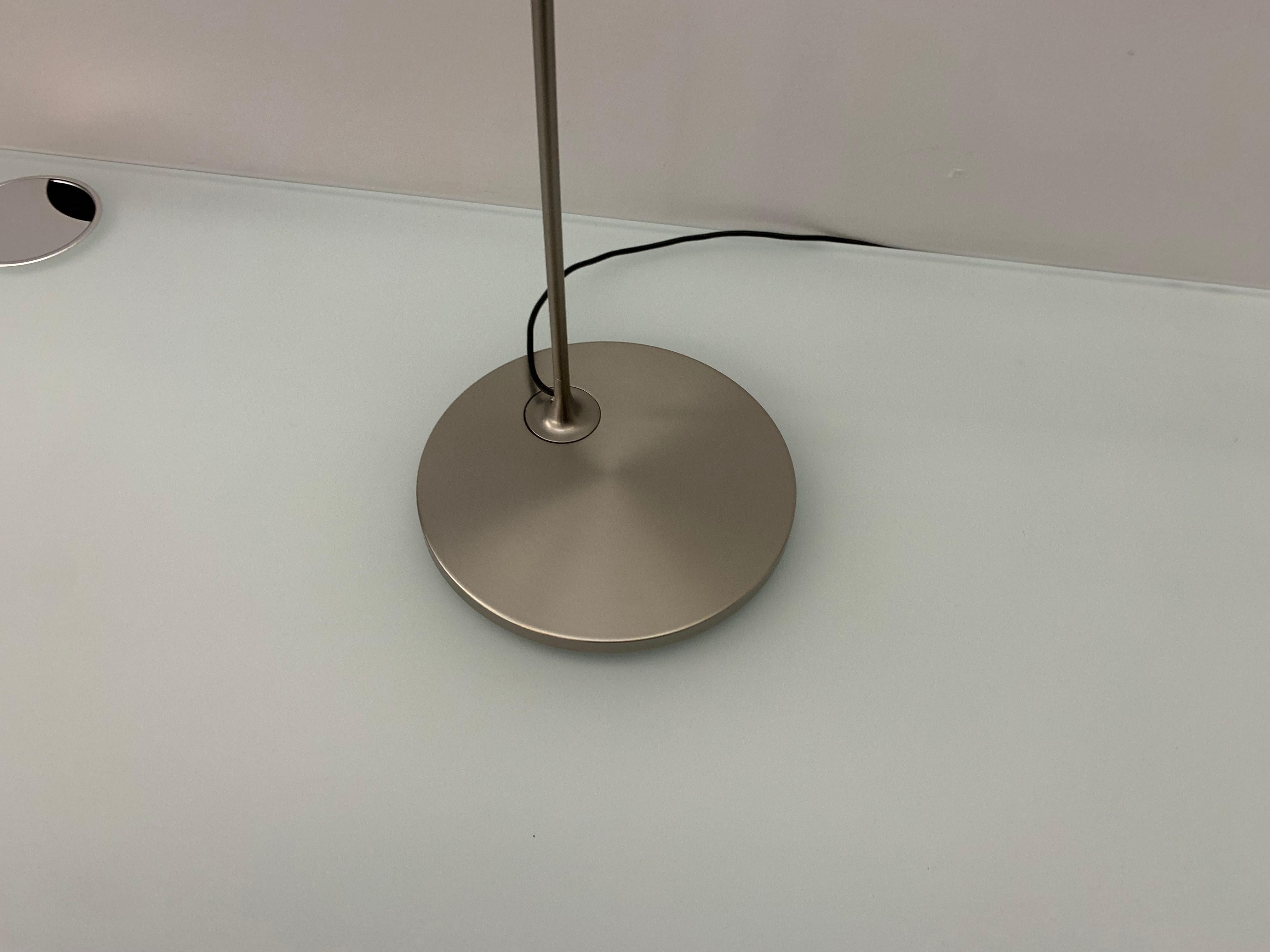 Lumina Flo Desk Lamp in Brushed Nickel by Foster+Partners In Excellent Condition In New York, NY