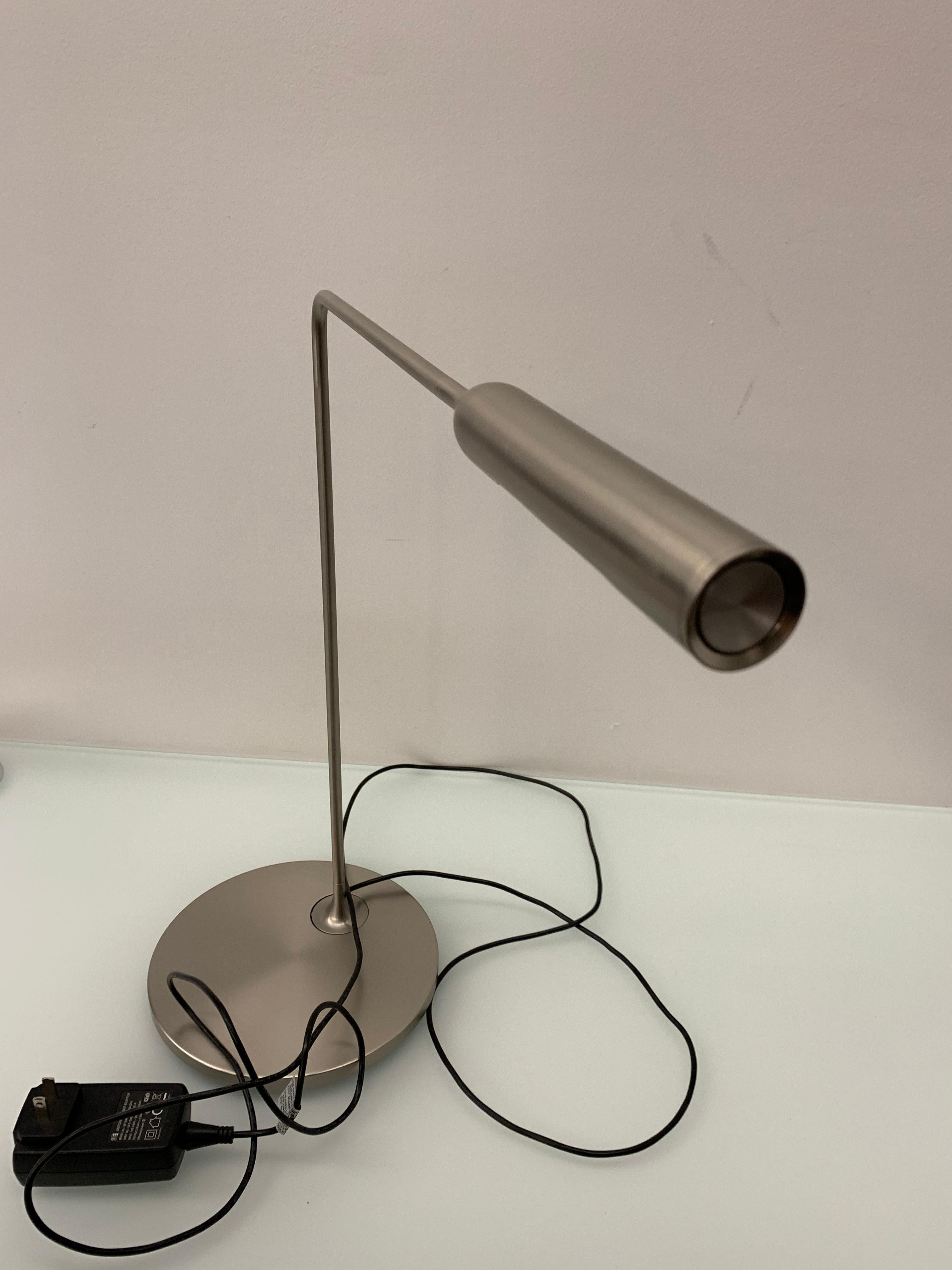 Contemporary Lumina Flo Desk Lamp in Brushed Nickel by Foster+Partners