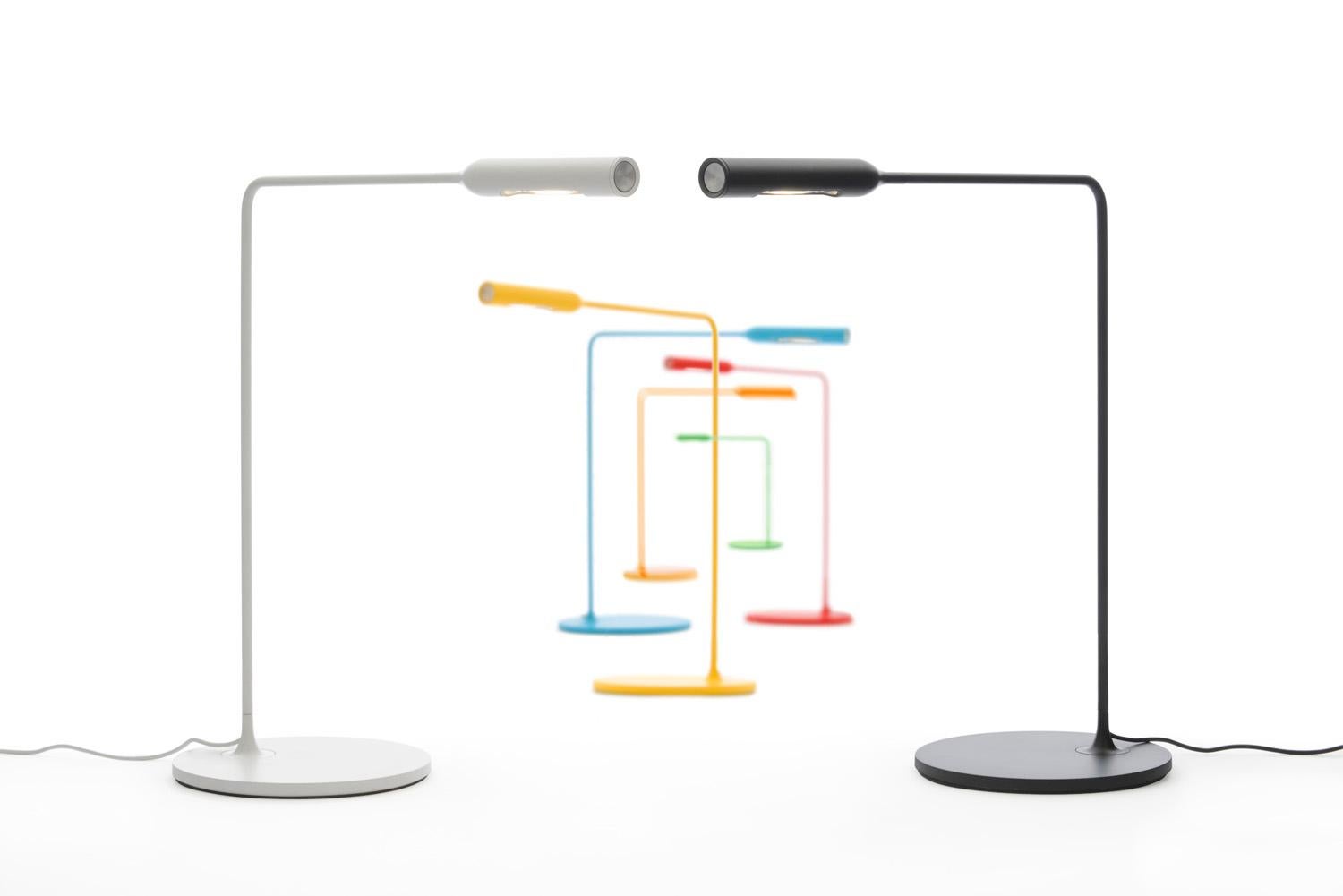 Italian Lumina Flo Floor Lamp in Black by Foster+Partners in STOCK For Sale