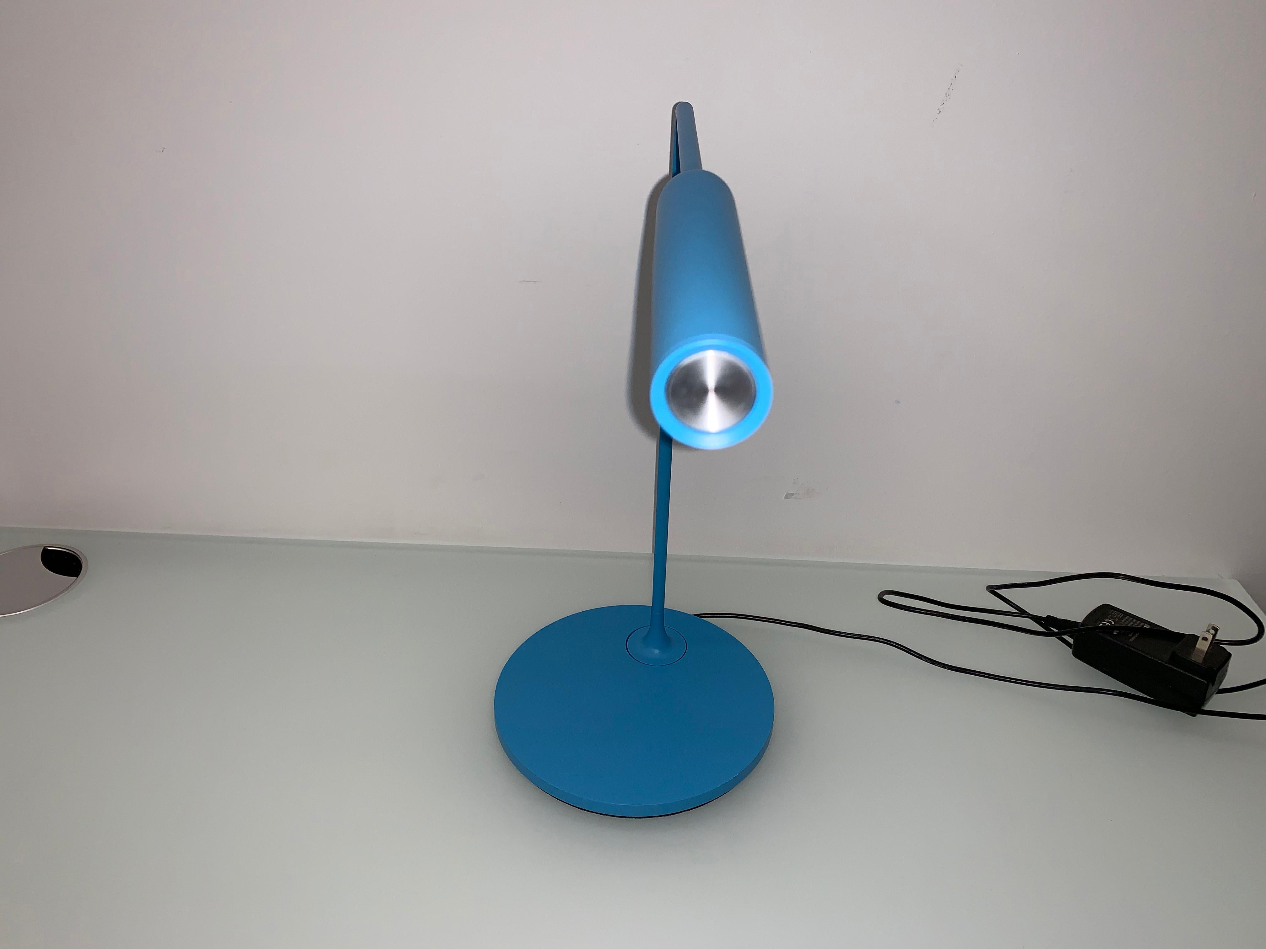 Italian Lumina Flo Lamp in Matte Cyan by Foster+Partners