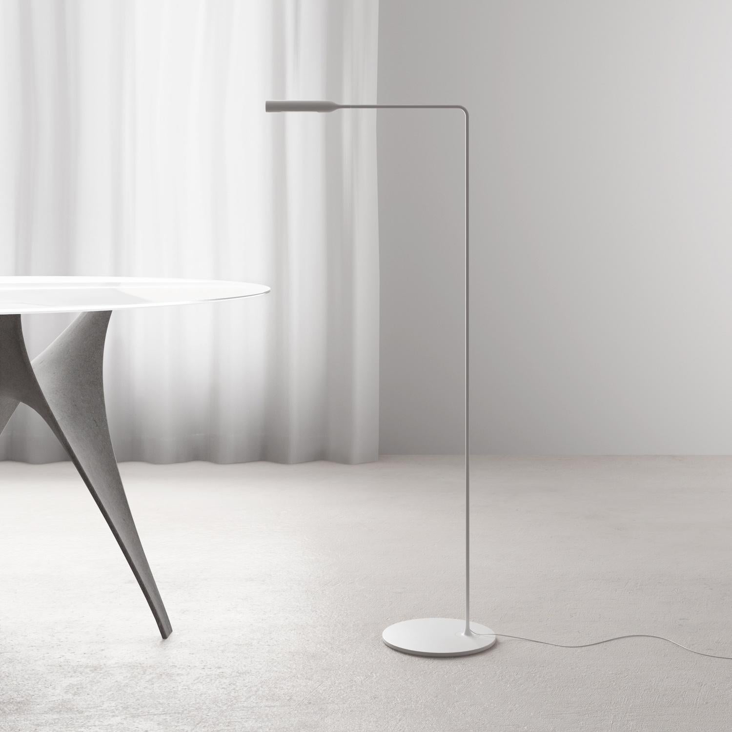 Italian Lumina Flo Lounge Floor Lamp in Bronze Metal Paint by Foster+Partners For Sale