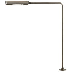 Lampada da tavolo Lumina Flo con occhiello F46 in canna di fucile di Foster + Partners
