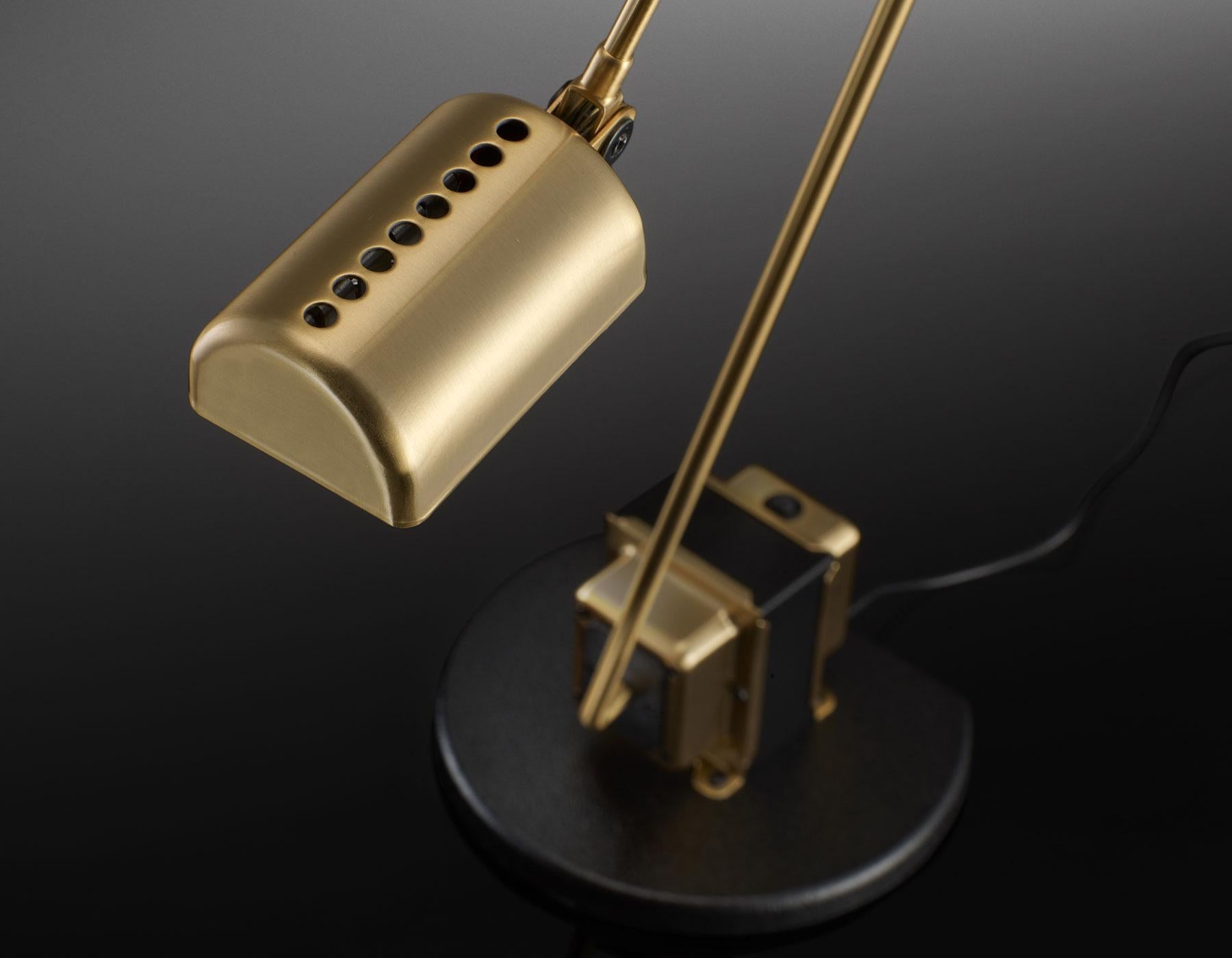 Lumina Gold Brushed Daphine Led Lamp  by Tommaso Cimini  In New Condition For Sale In New York, NY